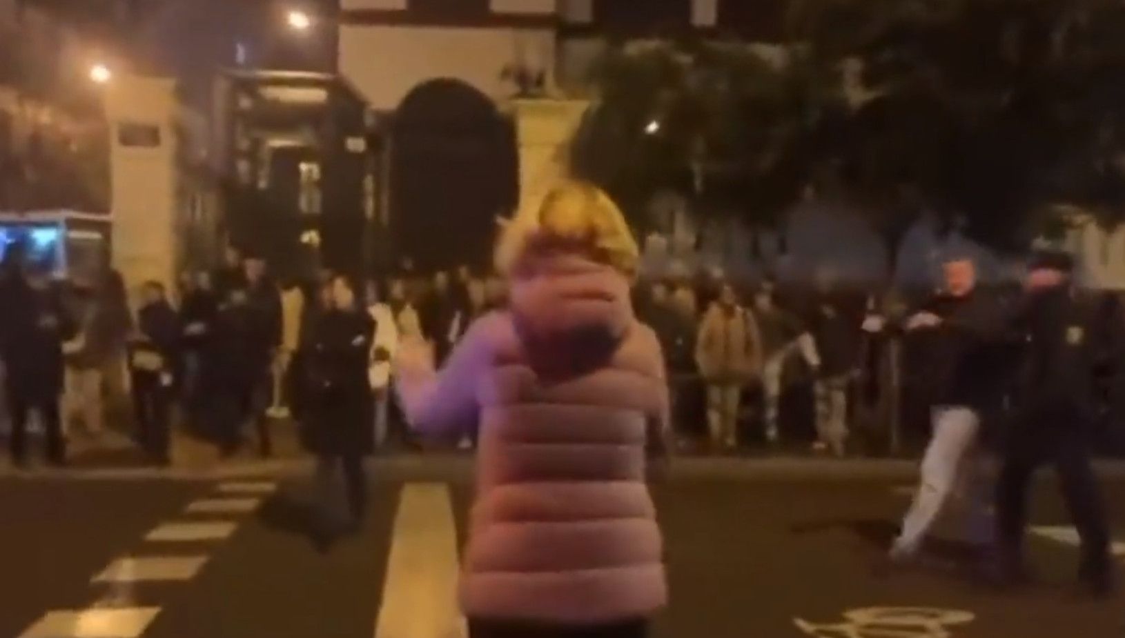 Esperanza Aguirre encabeza una manifestación en la calle Ferraz, en Madrid. Esperanza Aguirre encabeza una manifestación en la calle Ferraz, en Madrid.
