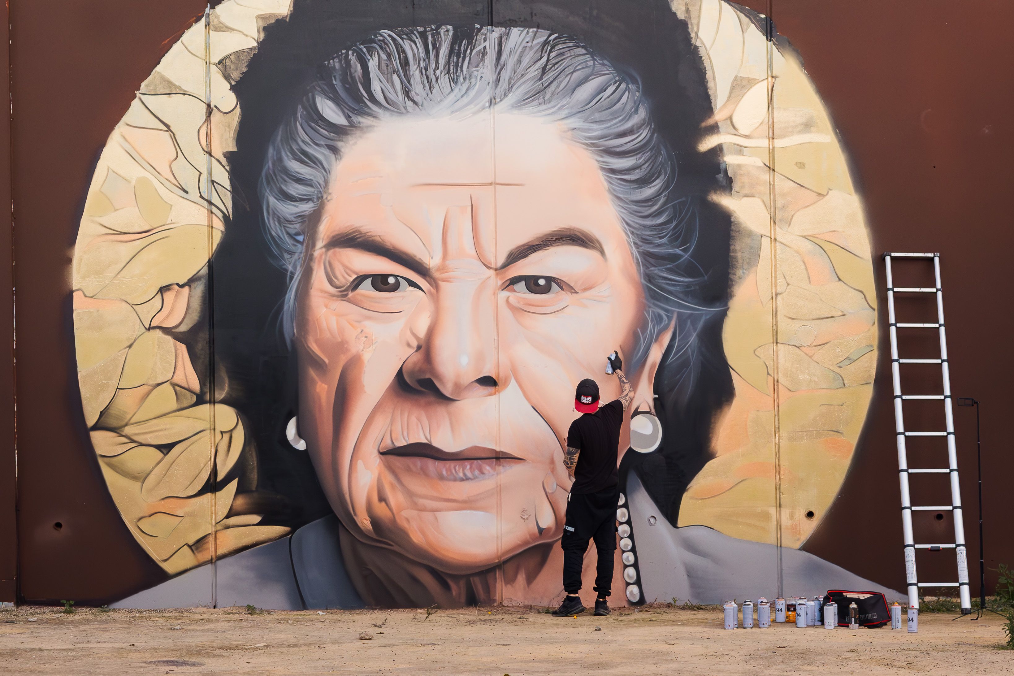 Cosa.V., durante el proceso de pintado de La Paquera.