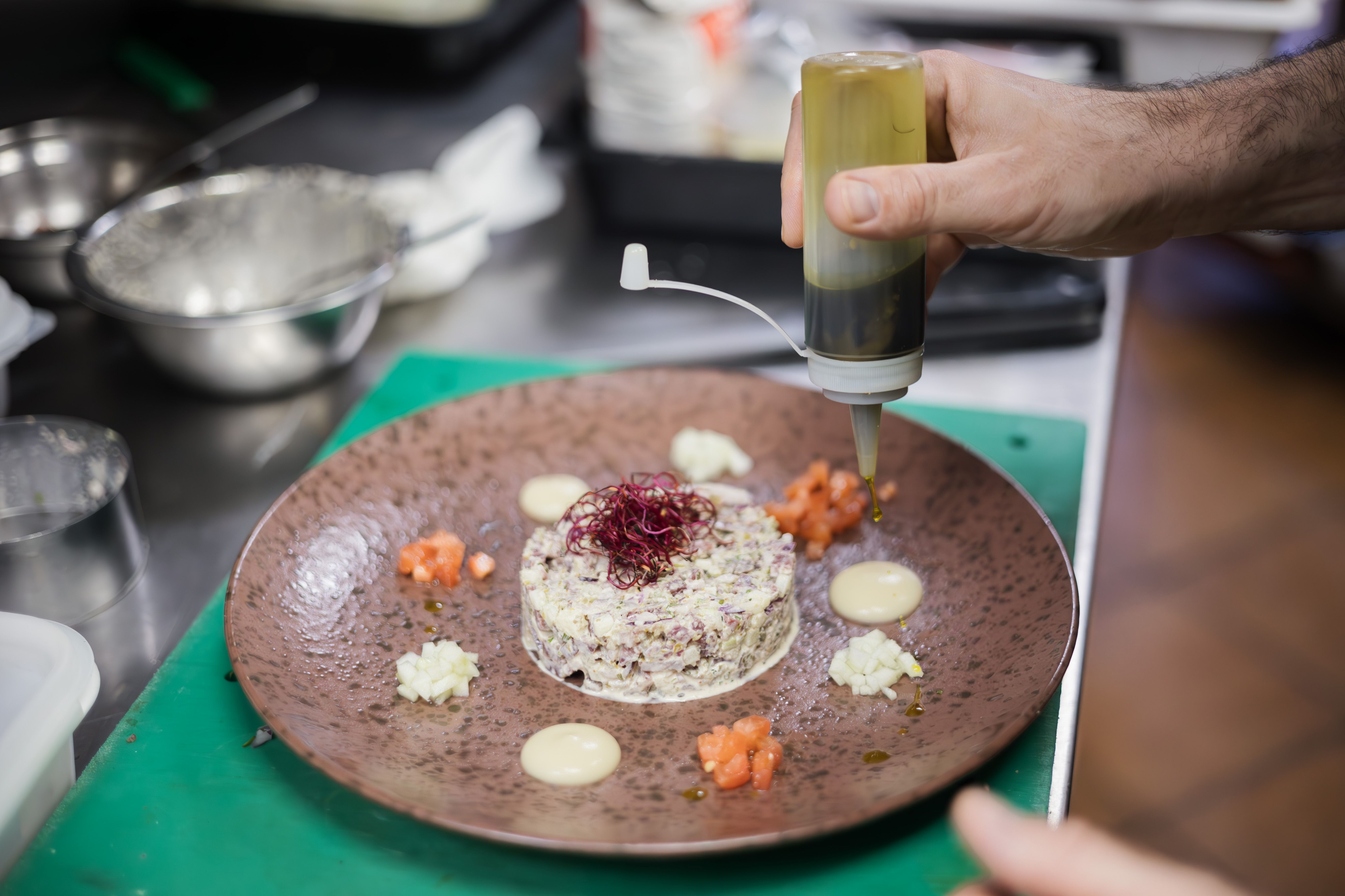 La original ensaladilla de ibérico.  