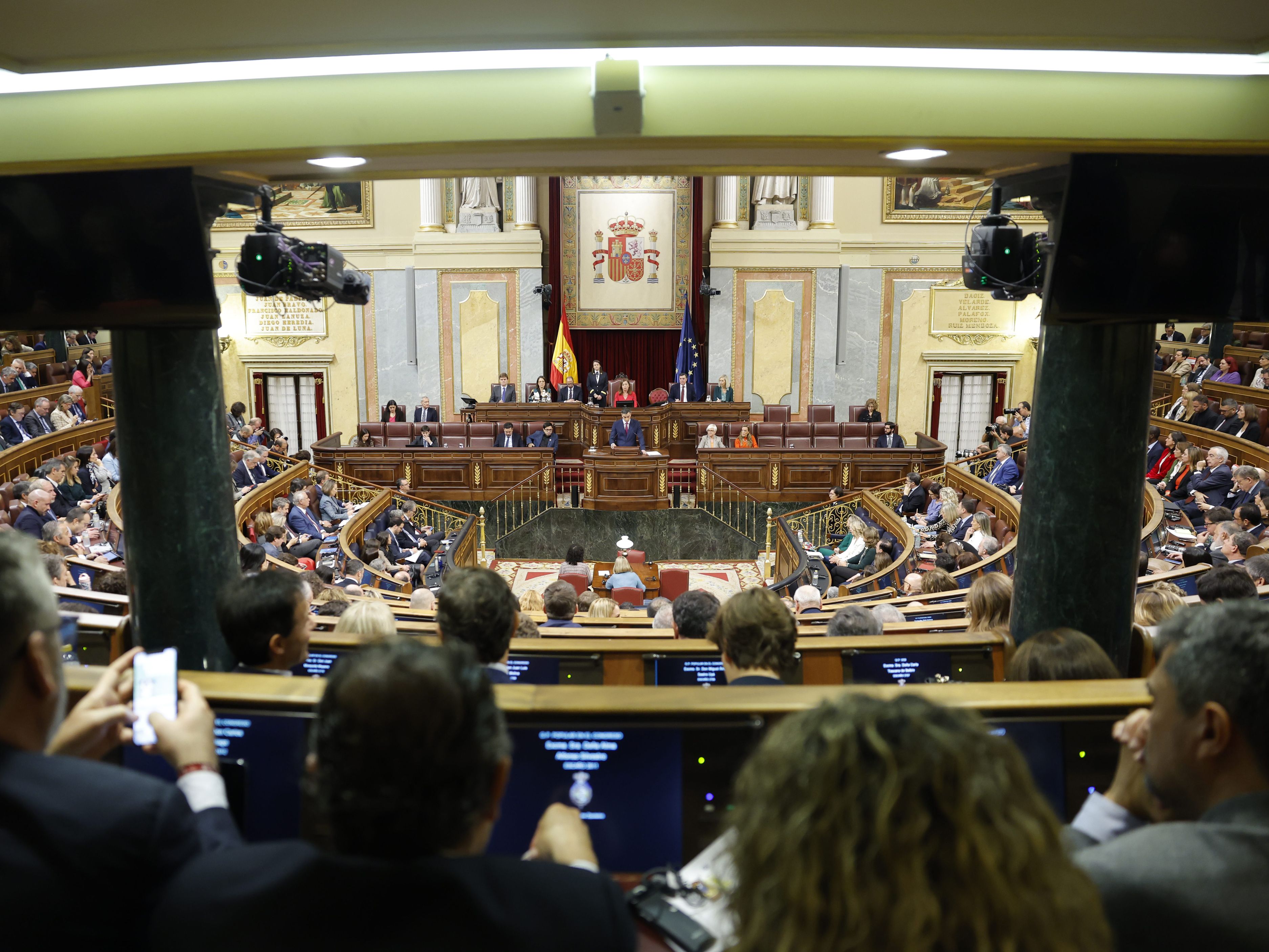 Pedro Sánchez durante la investidura. Pedro Sánchez durante la investidura.