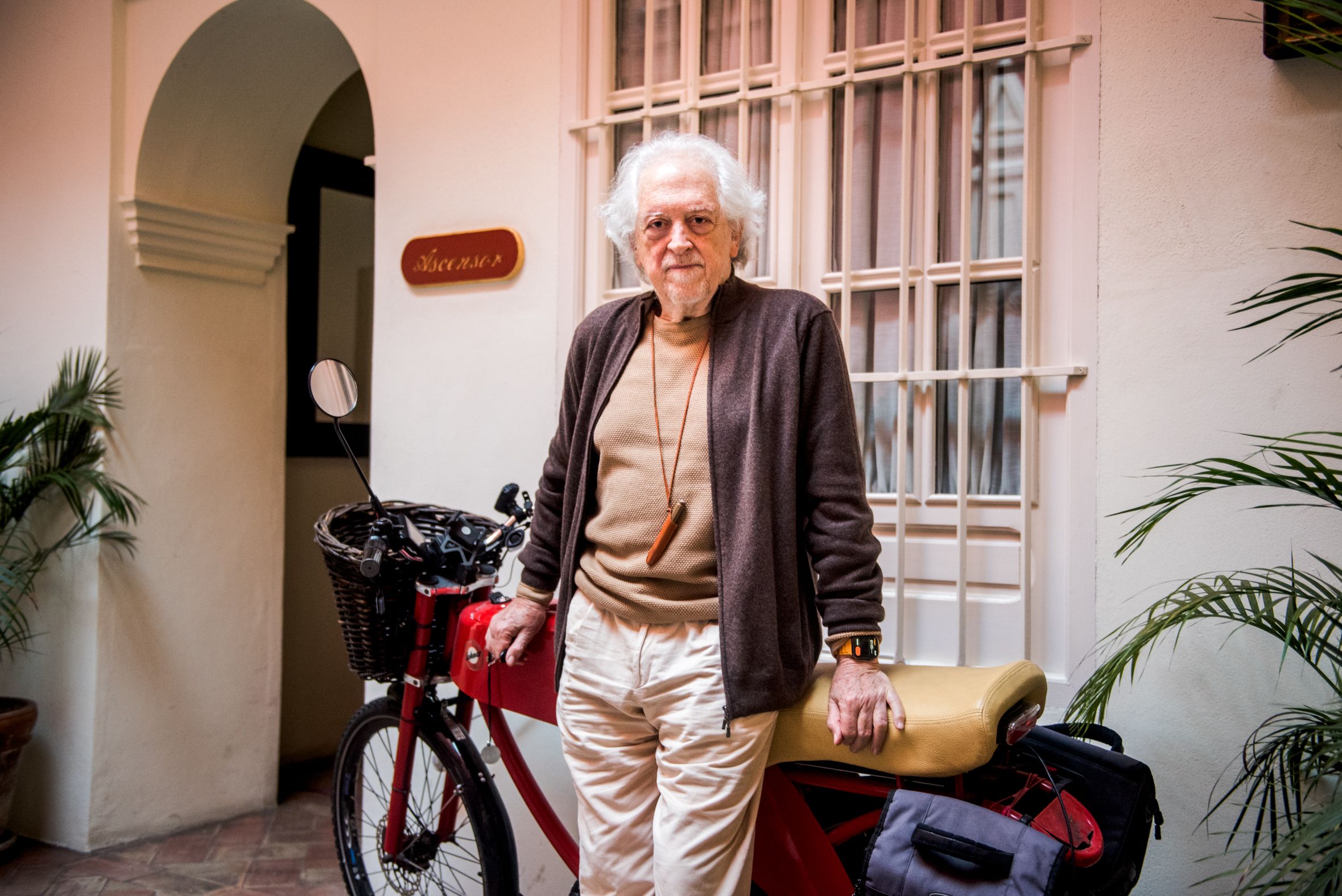 ALEJANDRO ROJAS MARCOS 9