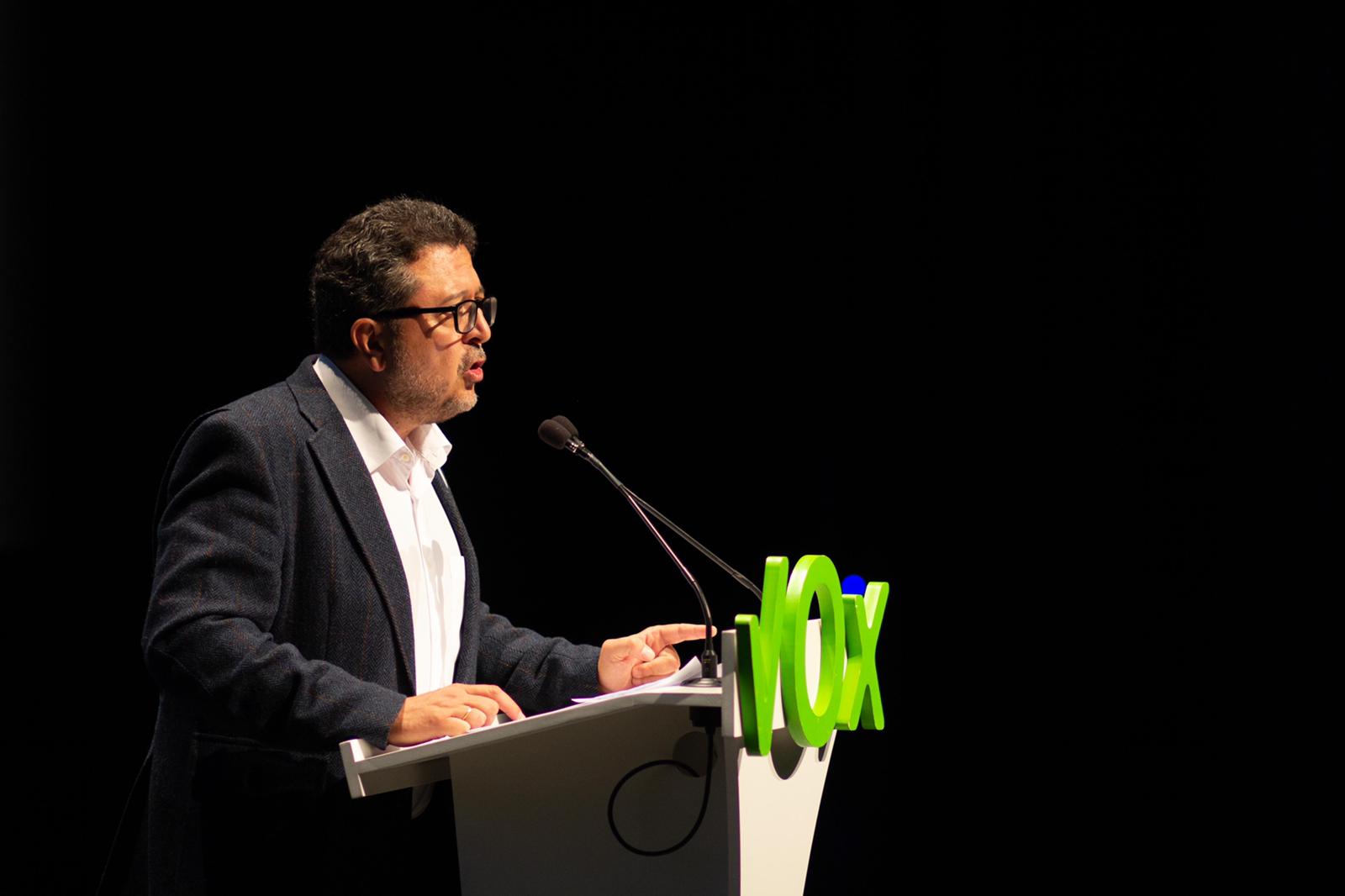 El juez Serrano, en un mitin de Vox. El juez Serrano, en un mitin de Vox.