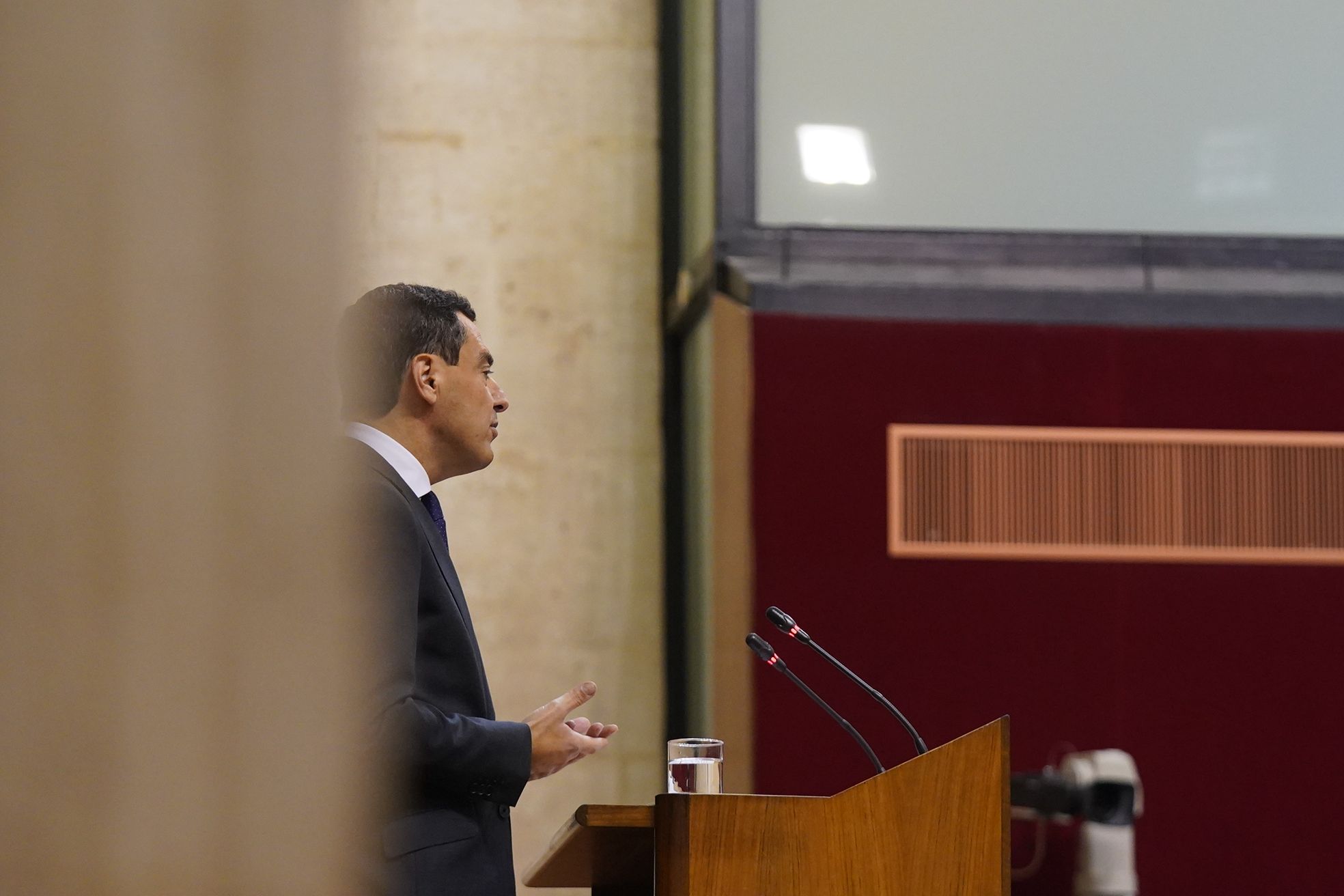 Juanma Moreno durante el Debate del Estado de la Comunidad. Juanma Moreno durante el Debate del Estado de la Comunidad.