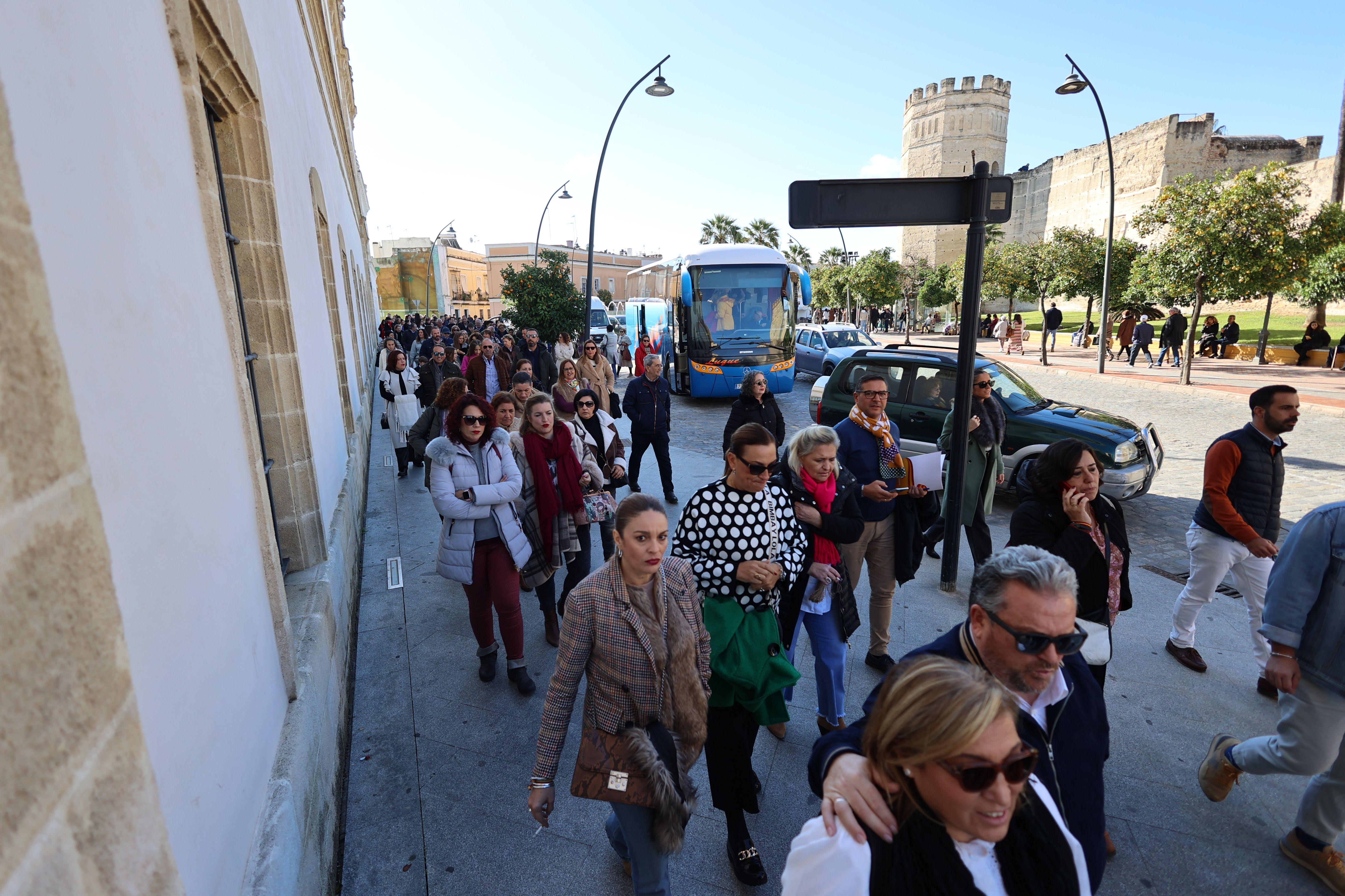 El paro baja en Andalucía. Decenas de turistas de visita por Jerez, estas Navidades. El paro baja en Andalucía. Decenas de turistas de visita por Jerez, estas Navidades.