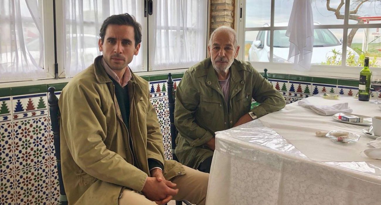 Juan Ortega, en una imagen de su Instagram, junto al mítico torero jerezano Rafael de Paula.