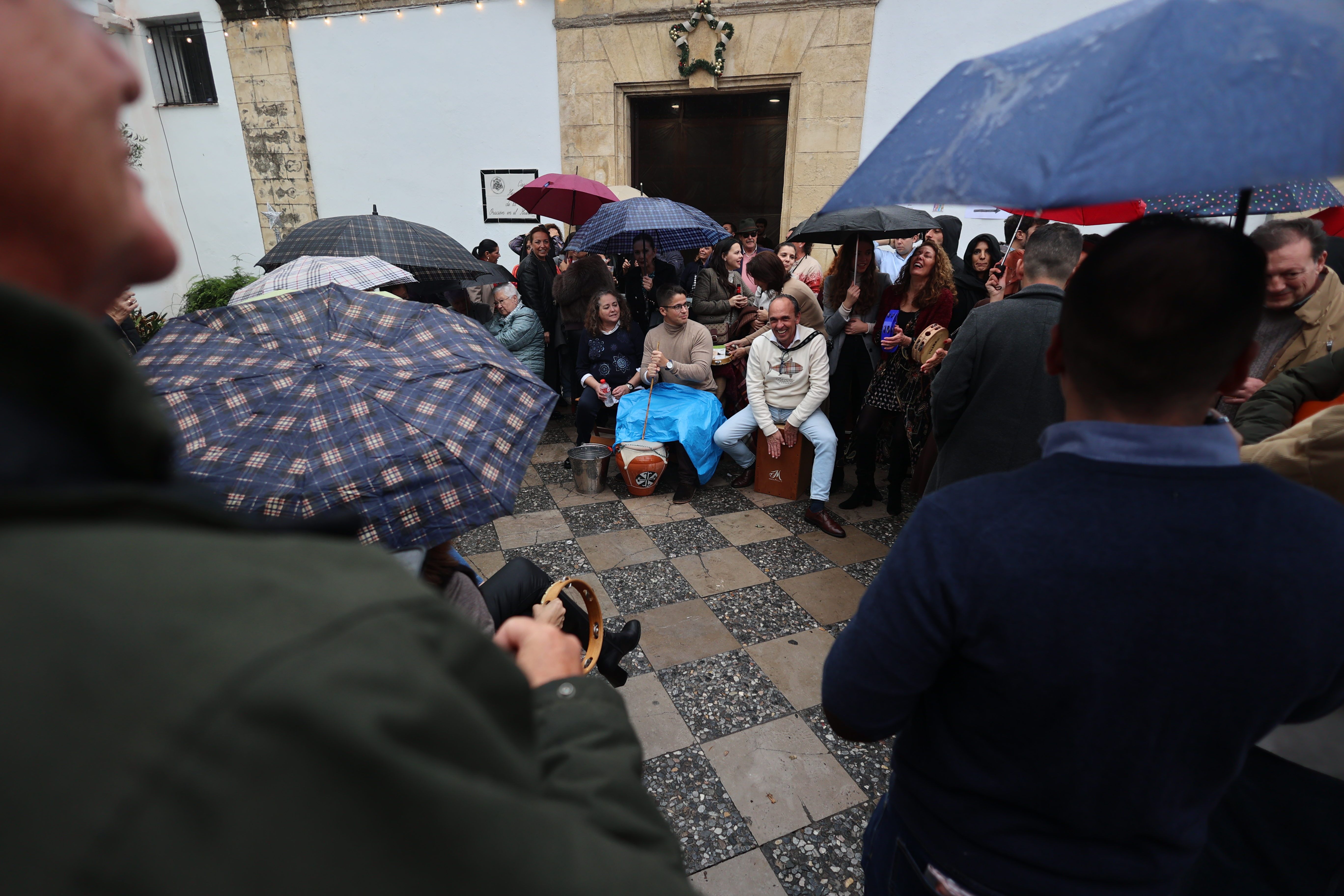 Un momento de la Zambomba en la Alameda Cristina.
