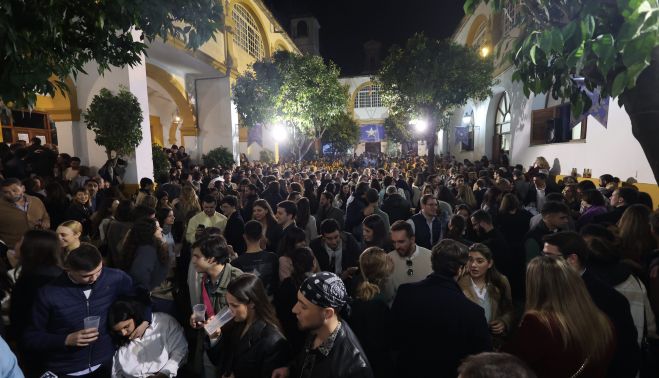 Ambiente del patio del colegio San José. 
