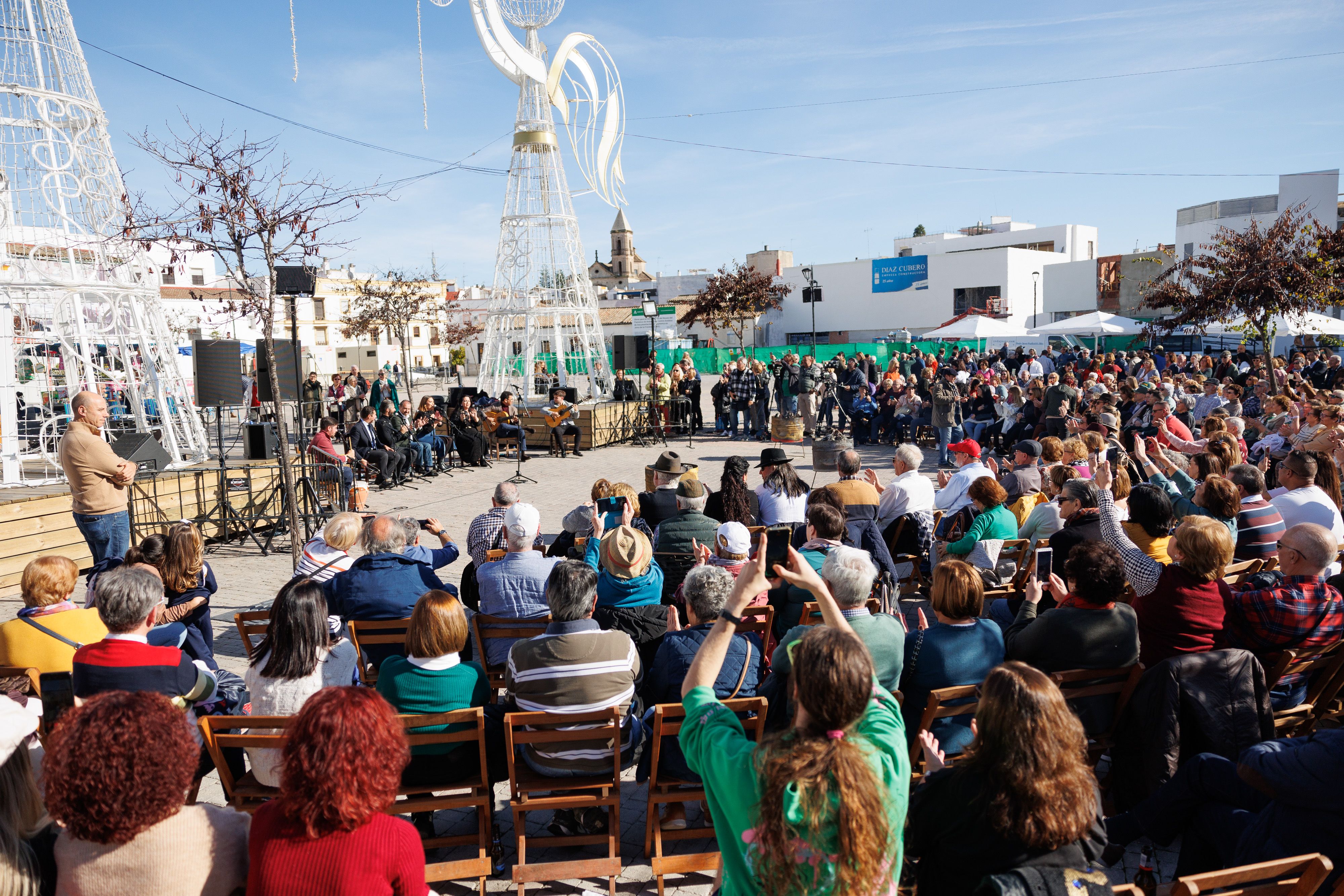 Zambomba BIC en la plaza Belén.