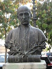 BUSTO DEL ESCRITOR JESUITA LUIS COLOMA