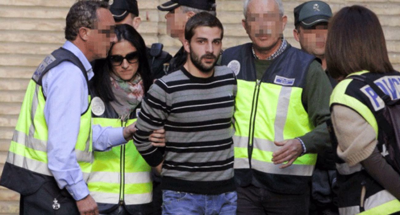 Miguel Carcaño, en una de sus salidas de prisión para reconstruir el asesinato de Marta del Castillo.