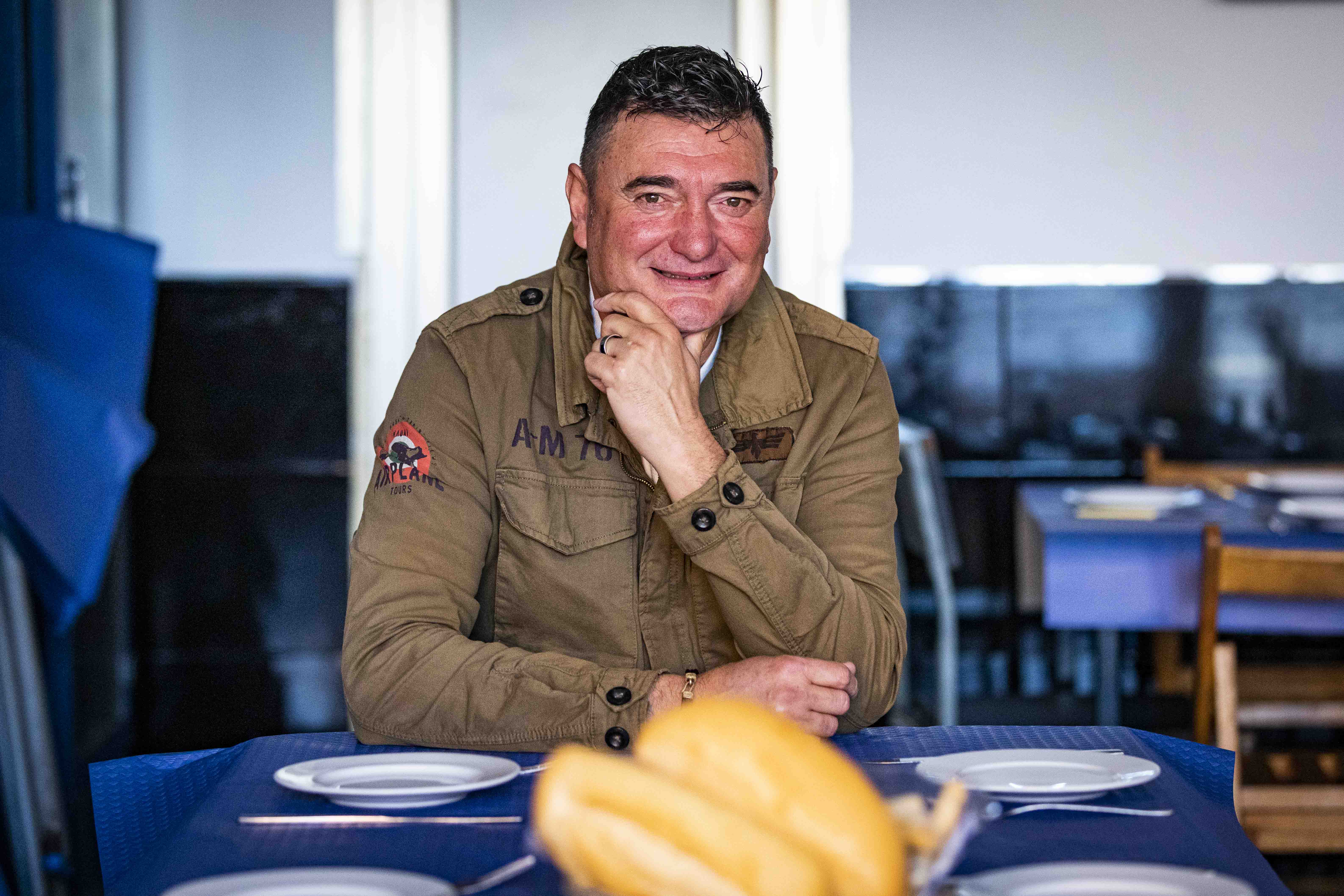 El pregonero del carnaval de Cádiz 2024, durante la entrevista con lavozdelsur.es.