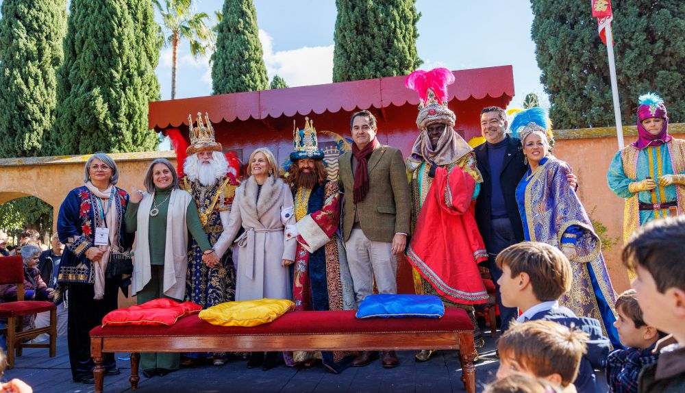 La tradicional coronación de los Reyes Magos en el Alcázar de Jerez, en imágenes La tradicional coronación de los Reyes Magos en el Alcázar de Jerez, en imágenes