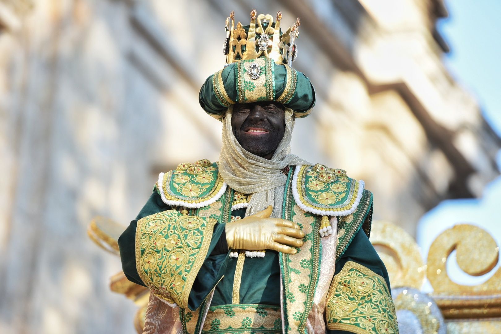 El rey Baltasar vestido de torero en Sevilla. El rey Baltasar vestido de torero en Sevilla.