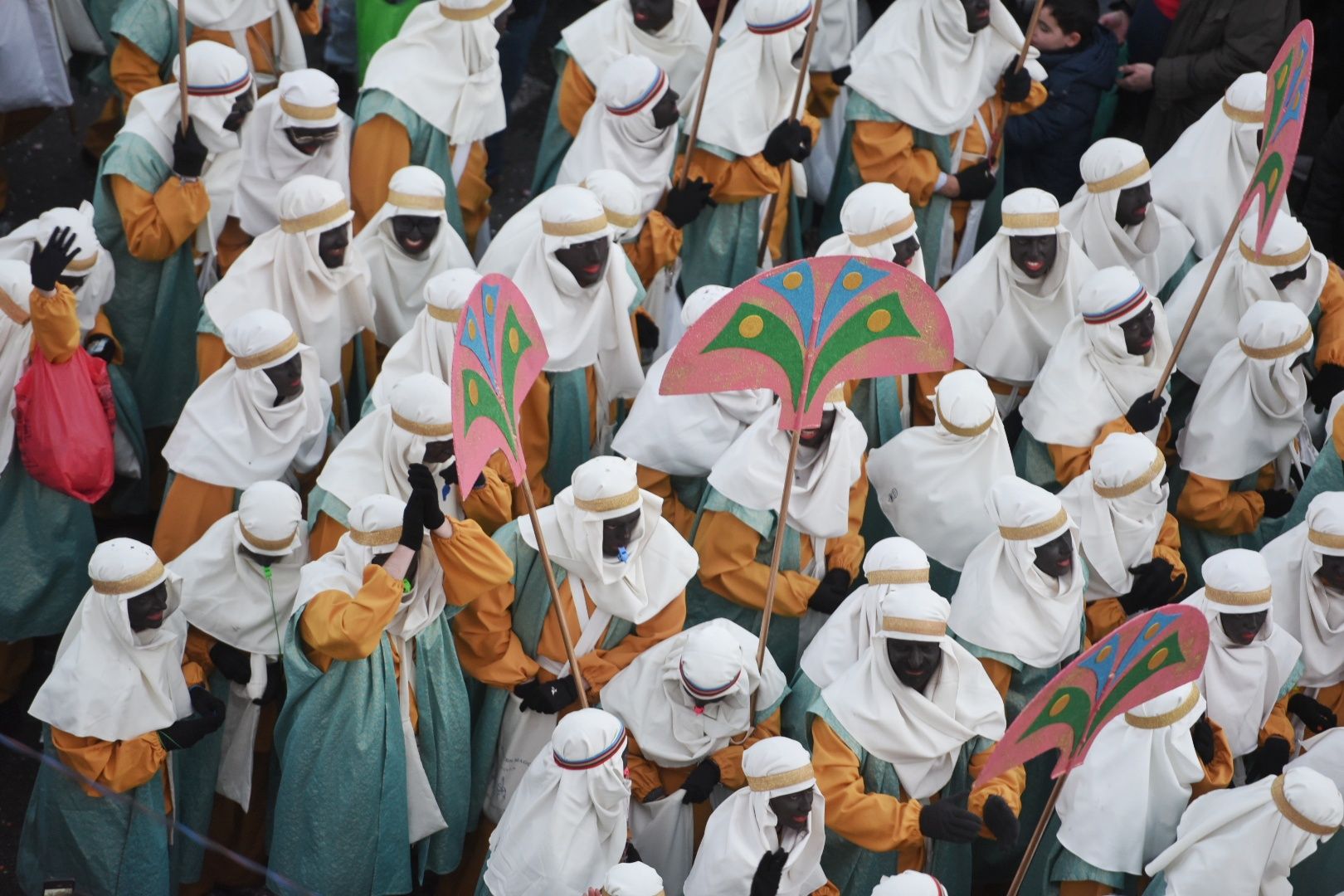 Salida de la cabalgata de los Reyes Magos en Sevilla.