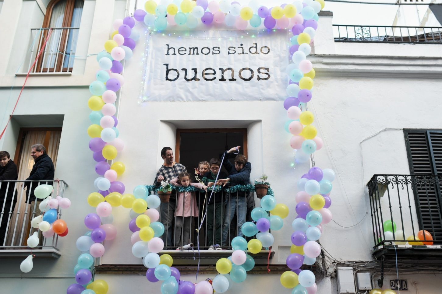 Salida de la cabalgata de los Reyes Magos en Sevilla.
