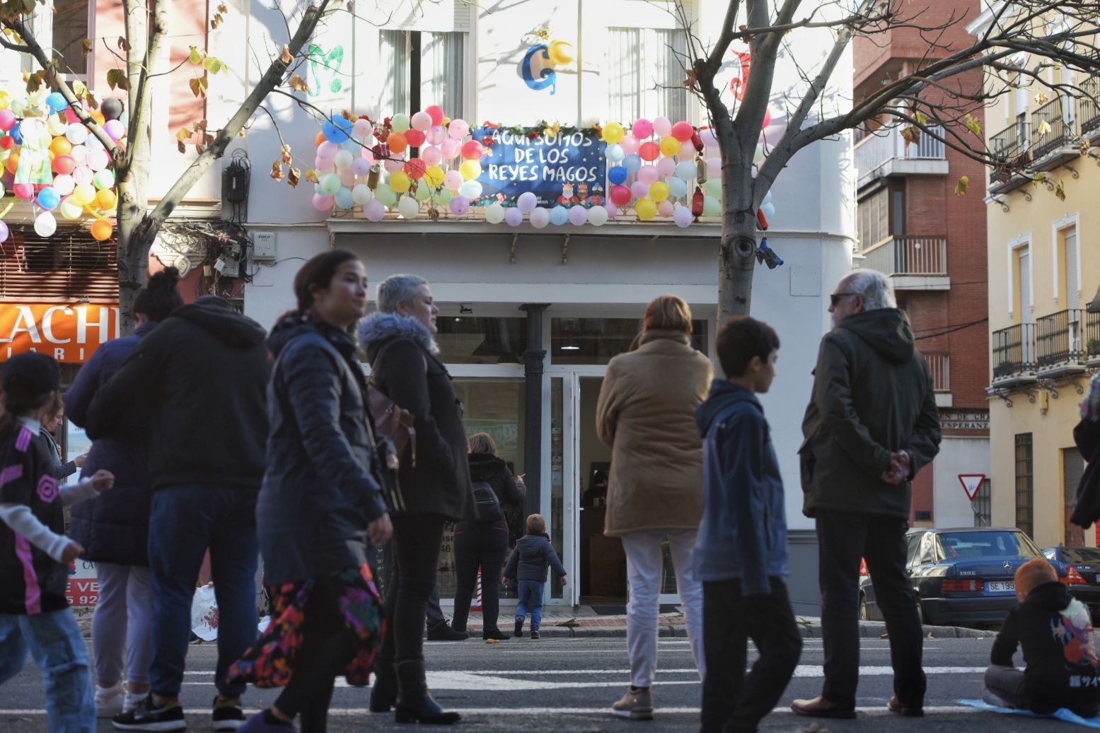 Salida de la cabalgata de los Reyes Magos en Sevilla.