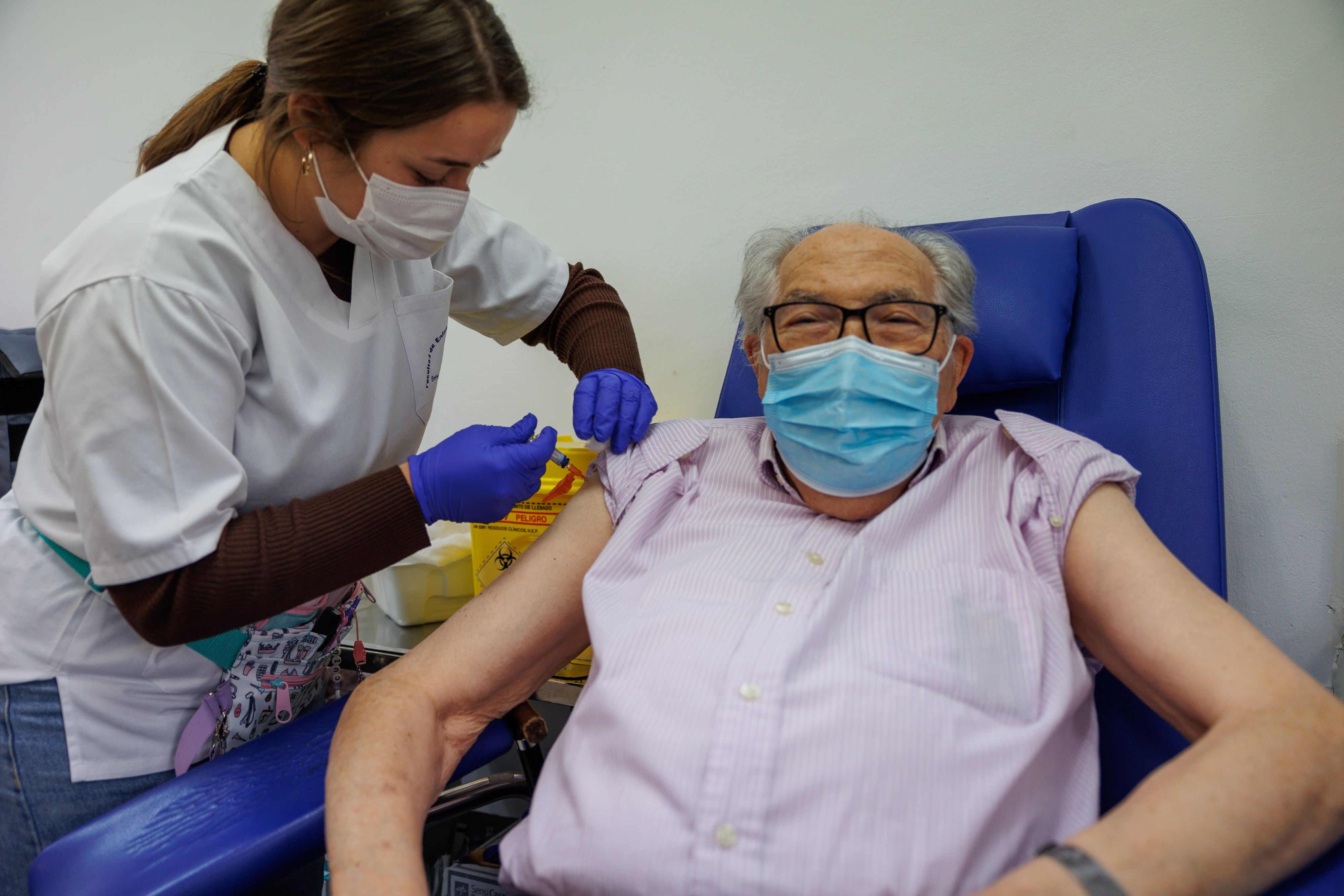 Vacunación  Gripe centro salud san benito  05