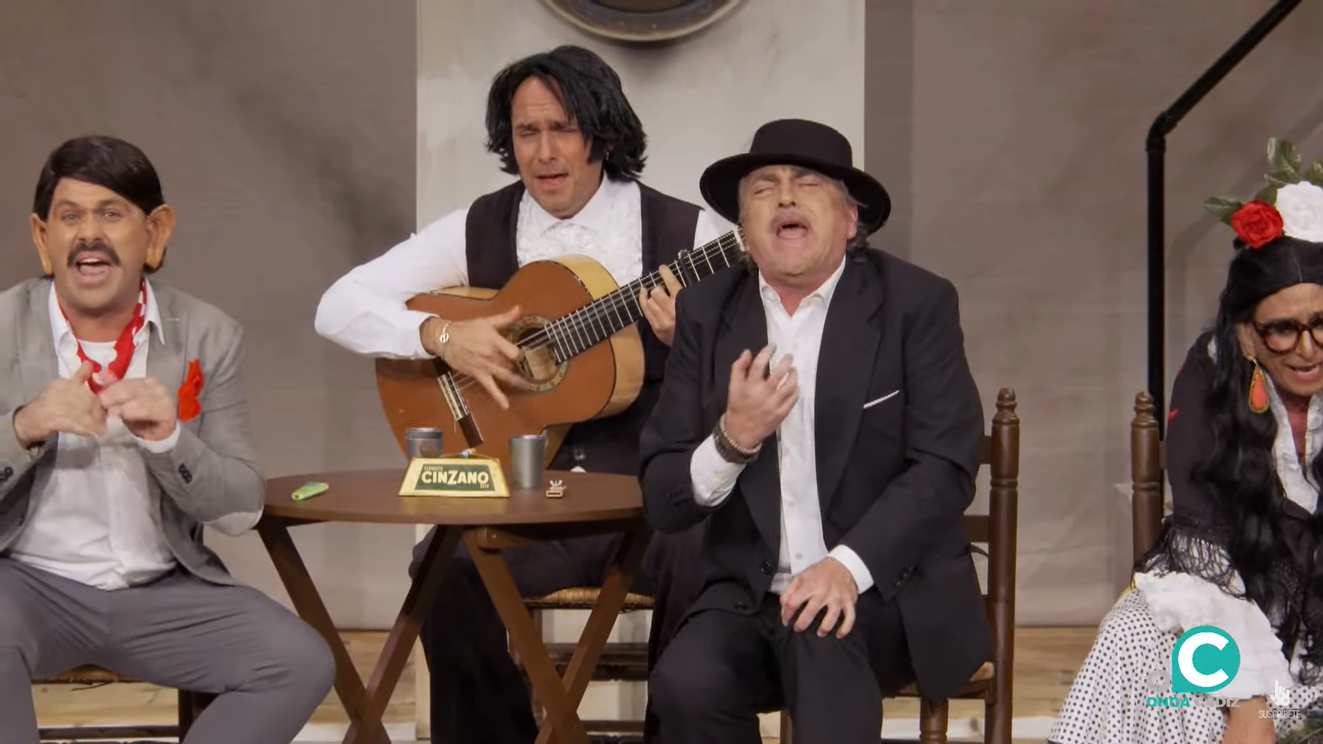 La chirigota del Selu durante el pasodoble dedicado a Bruno García en el COAC 2024. La chirigota del Selu durante el pasodoble dedicado a Bruno García en el COAC 2024.
