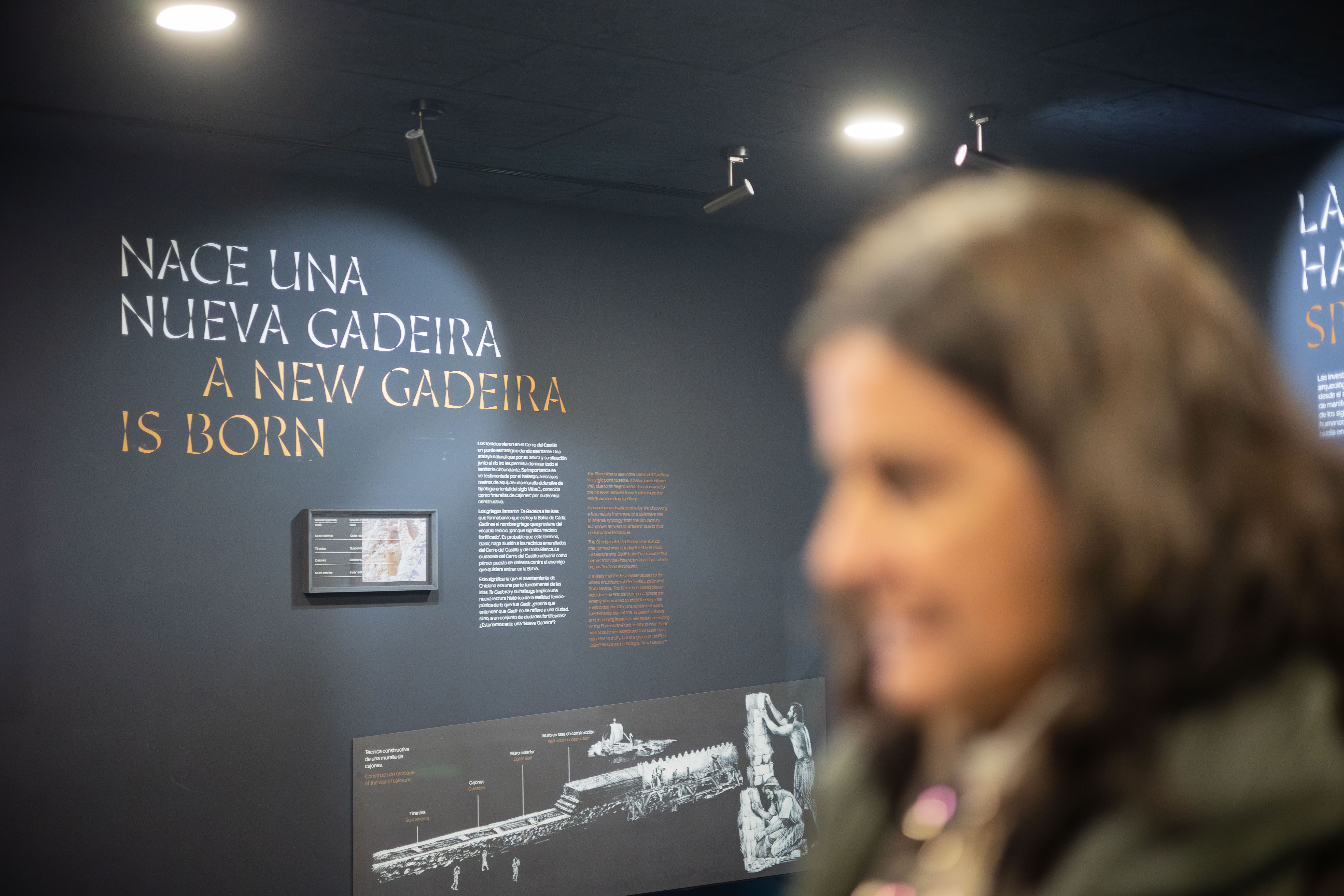 Paloma durante la entrevista en el centro de interpretación Nueva Gadeira. 