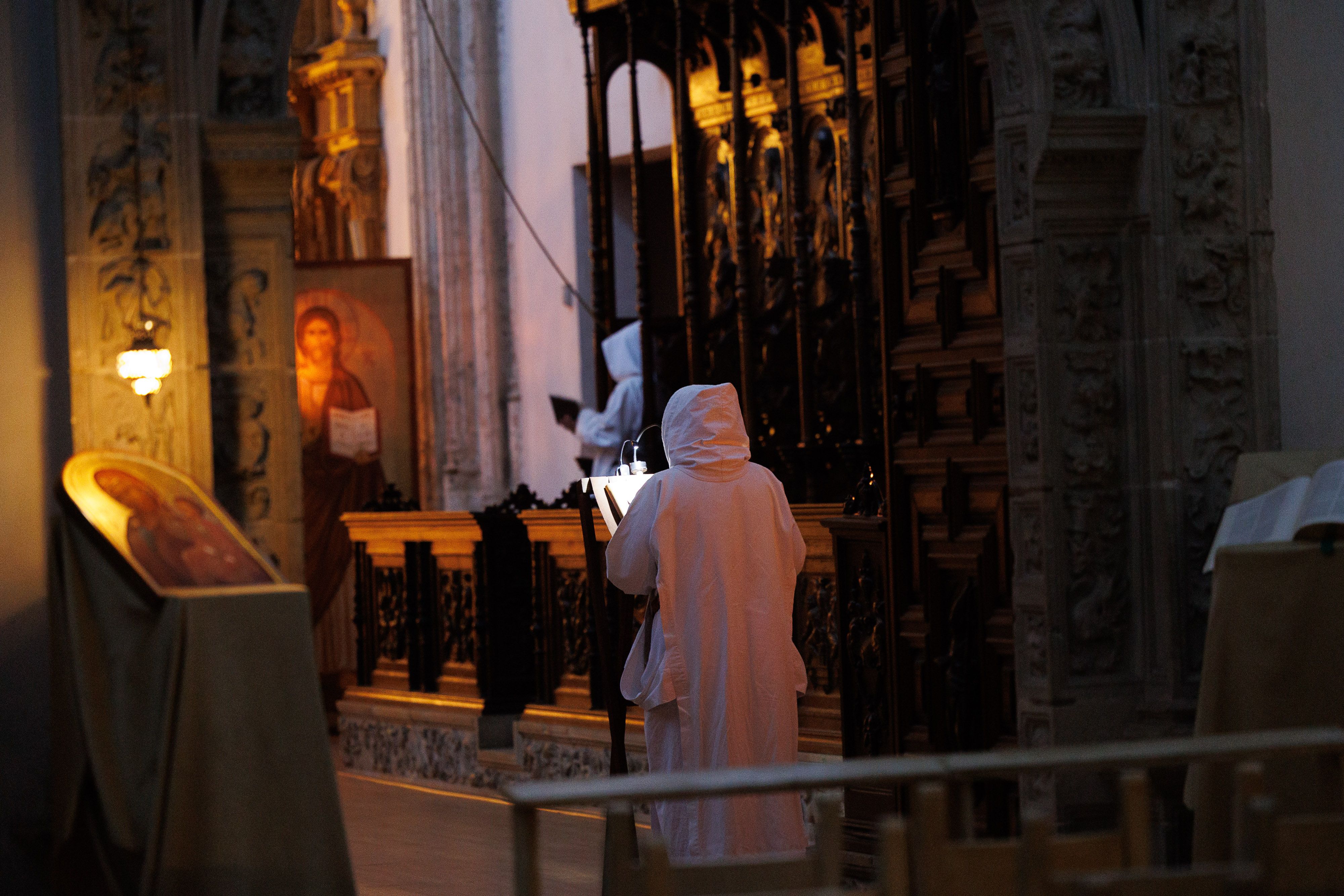 Interior de la iglesia durante una celebración religiosa.  JUAN CARLOS TORO