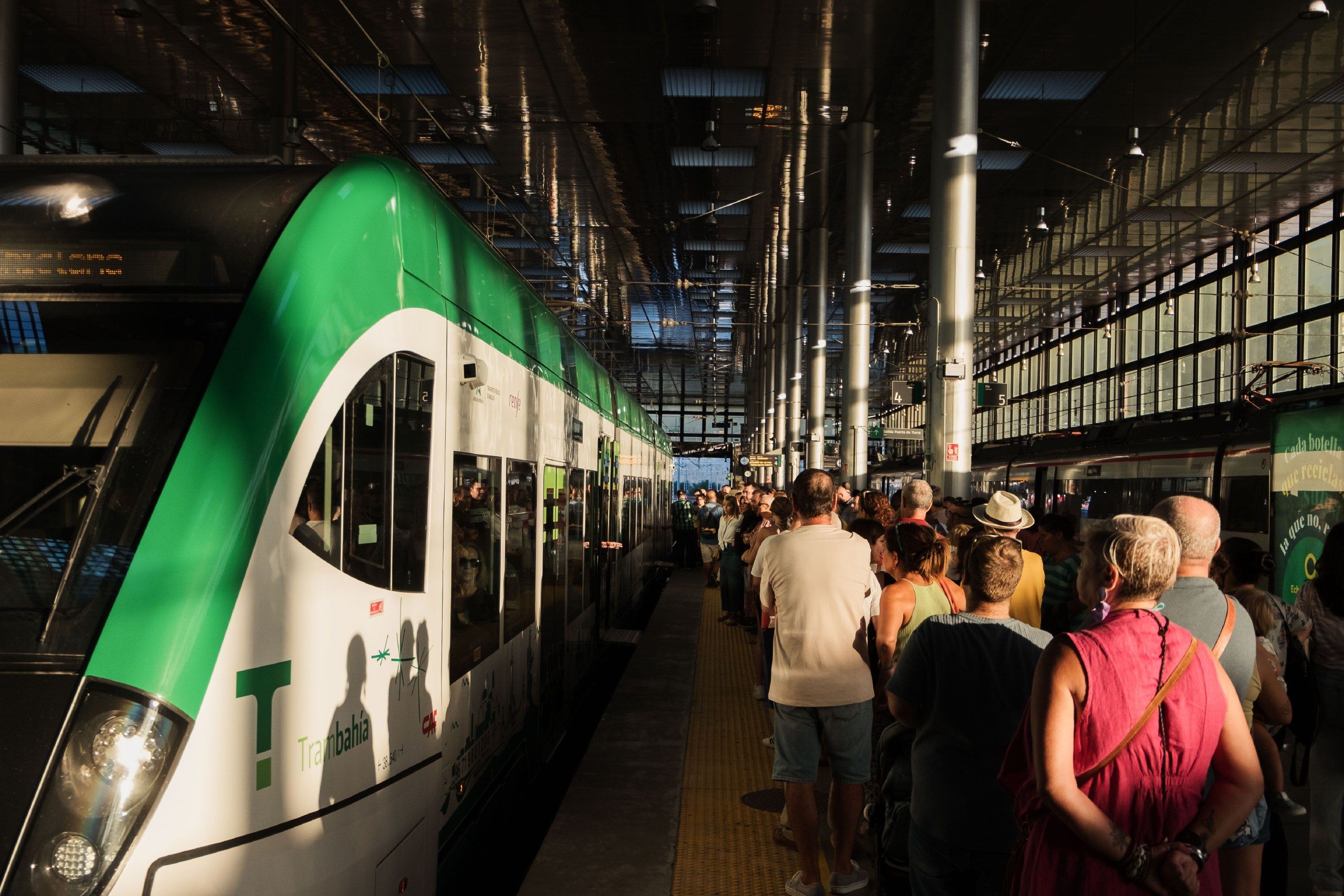Imagen del Trambahía. Imagen del Trambahía.