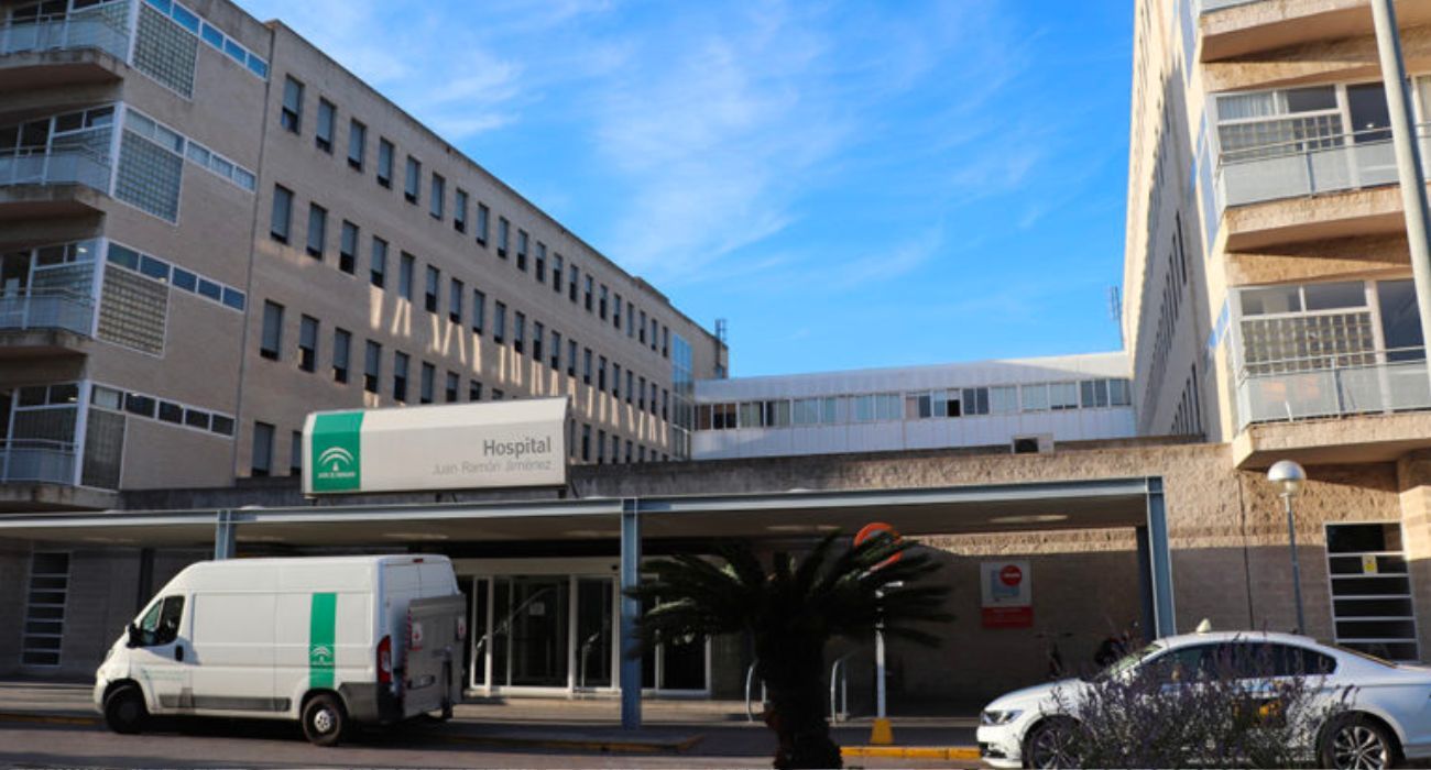 Entrada a las Urgencias del Hospital Juan Ramón Jiménez de Huelva. Entrada a las Urgencias del Hospital Juan Ramón Jiménez de Huelva.