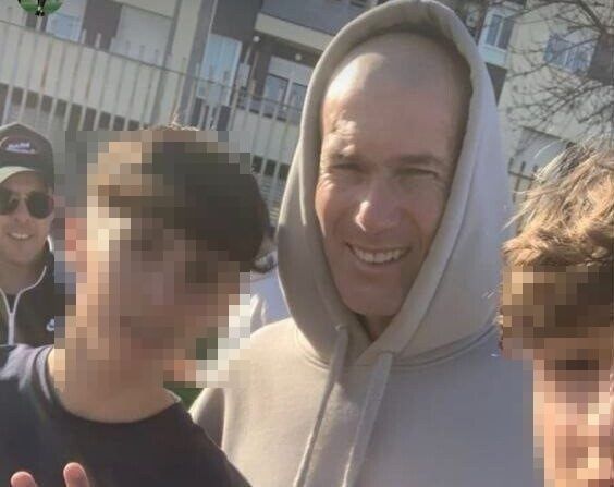 Zidane en una de las fotos que se ha compartido en redes. Zidane en una de las fotos que se ha compartido en redes.