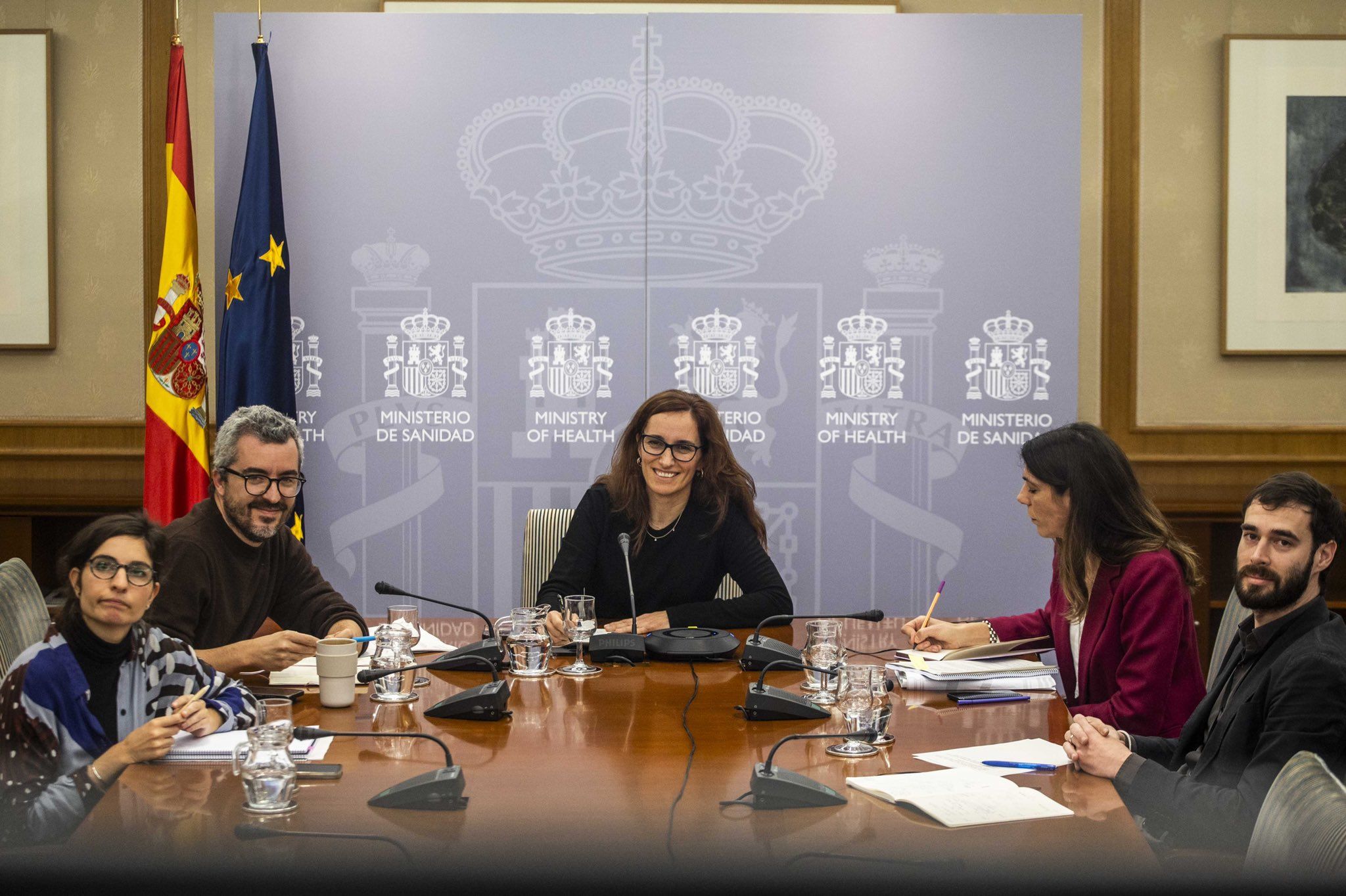 Monica García junto a su equipo del Ministerio de Sanidad.