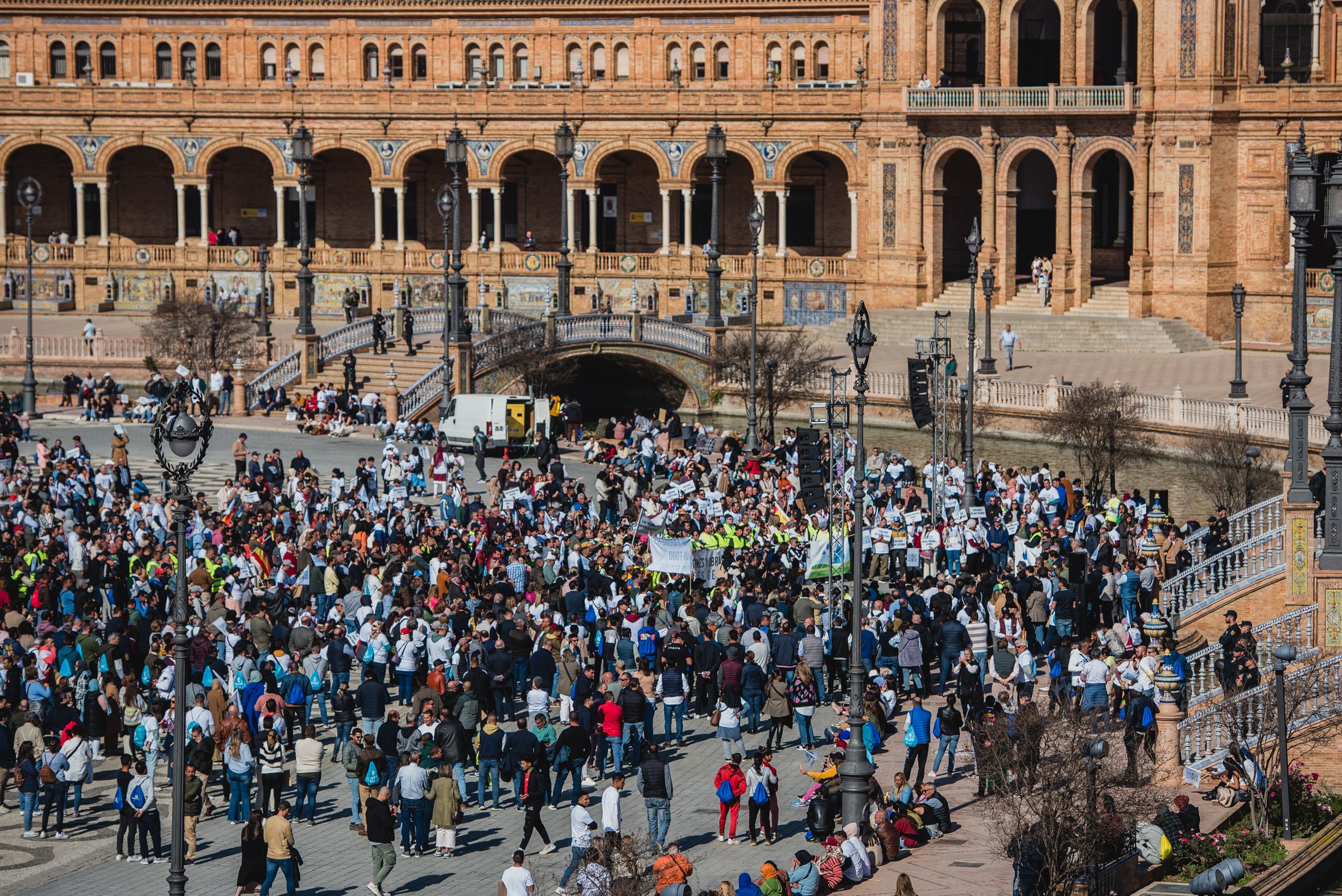 Manifestación de los agricultores de Huelva en las calles de Sevilla para pedir agua.