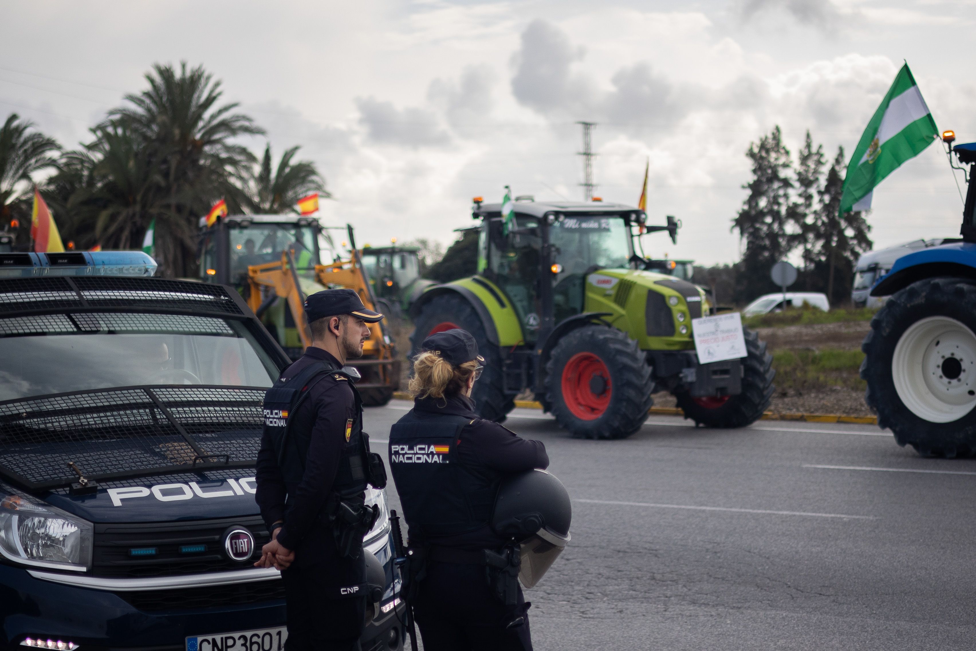 Las protestas de los agricultores este miércoles, en imágenes.