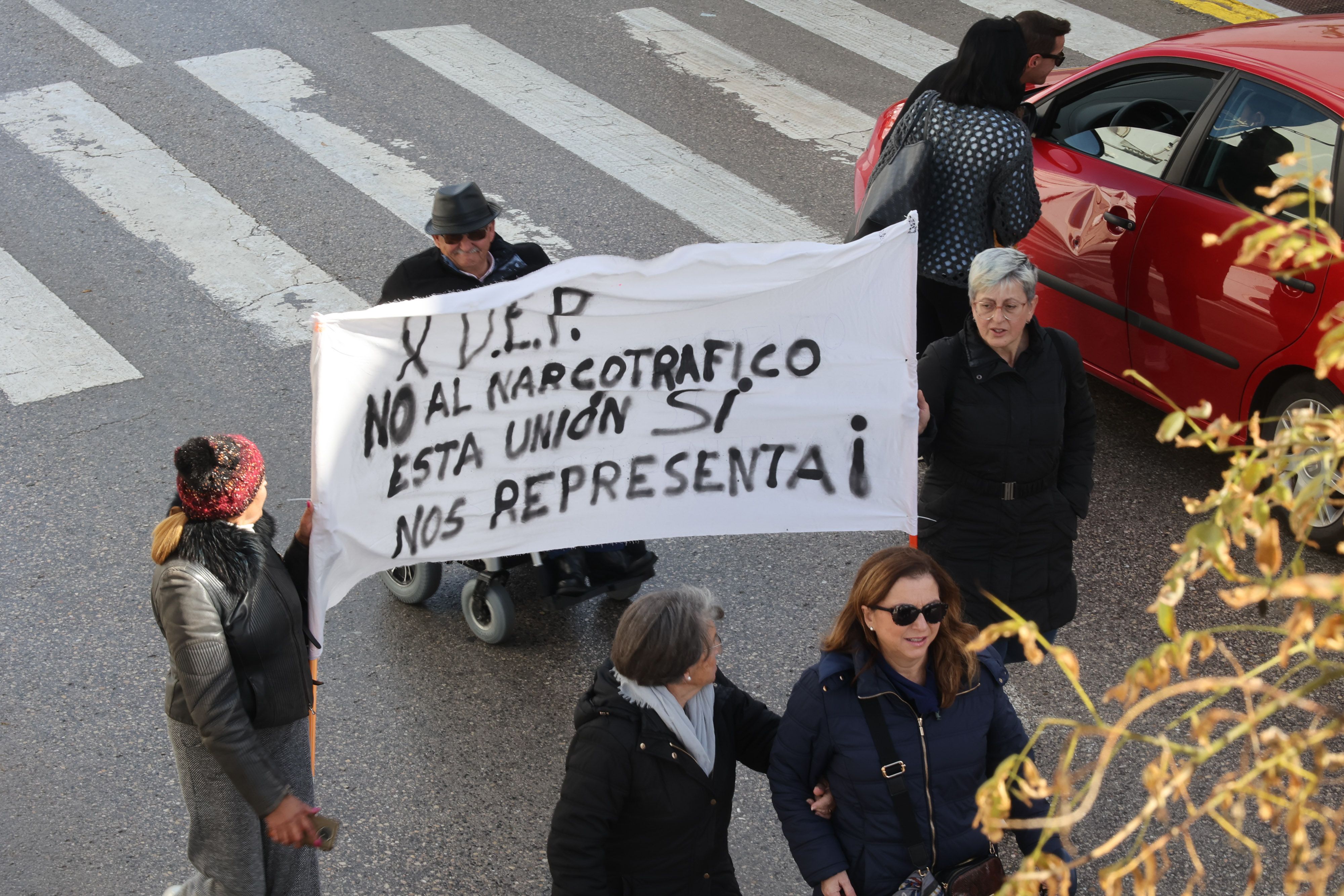 Cartel contra el narcotráfico en Barbate. Cartel contra el narcotráfico en Barbate.