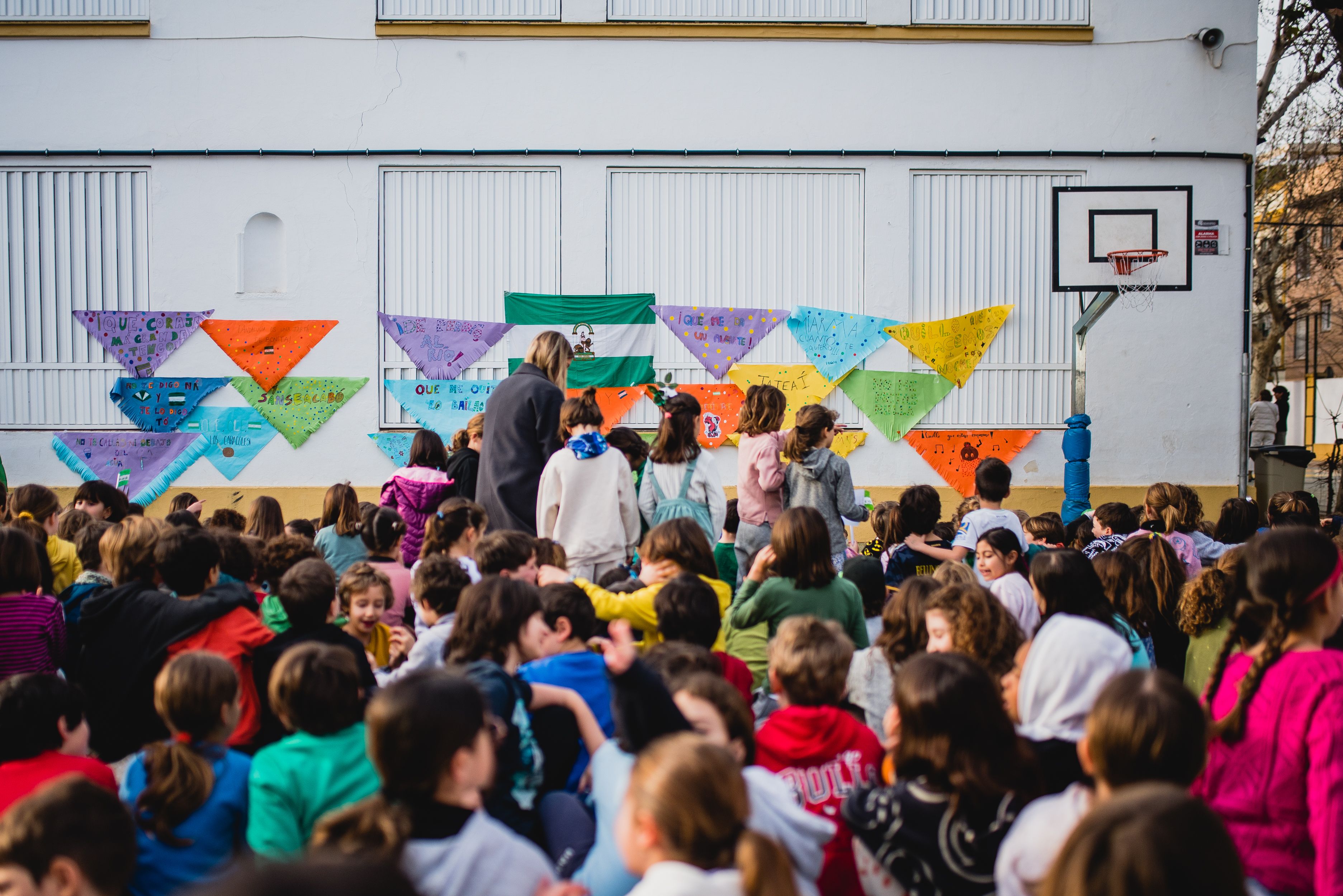 Imagen de un colegio de Sevilla durante el día de Andalucía. 