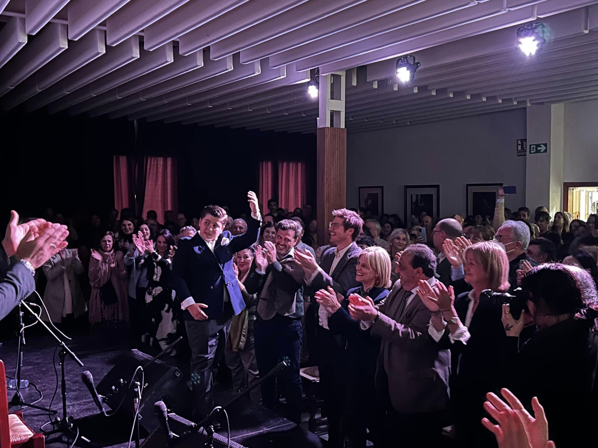 Manuel Monje al término de su recital en la peña Buena Gente de Jerez, este pasado domingo.