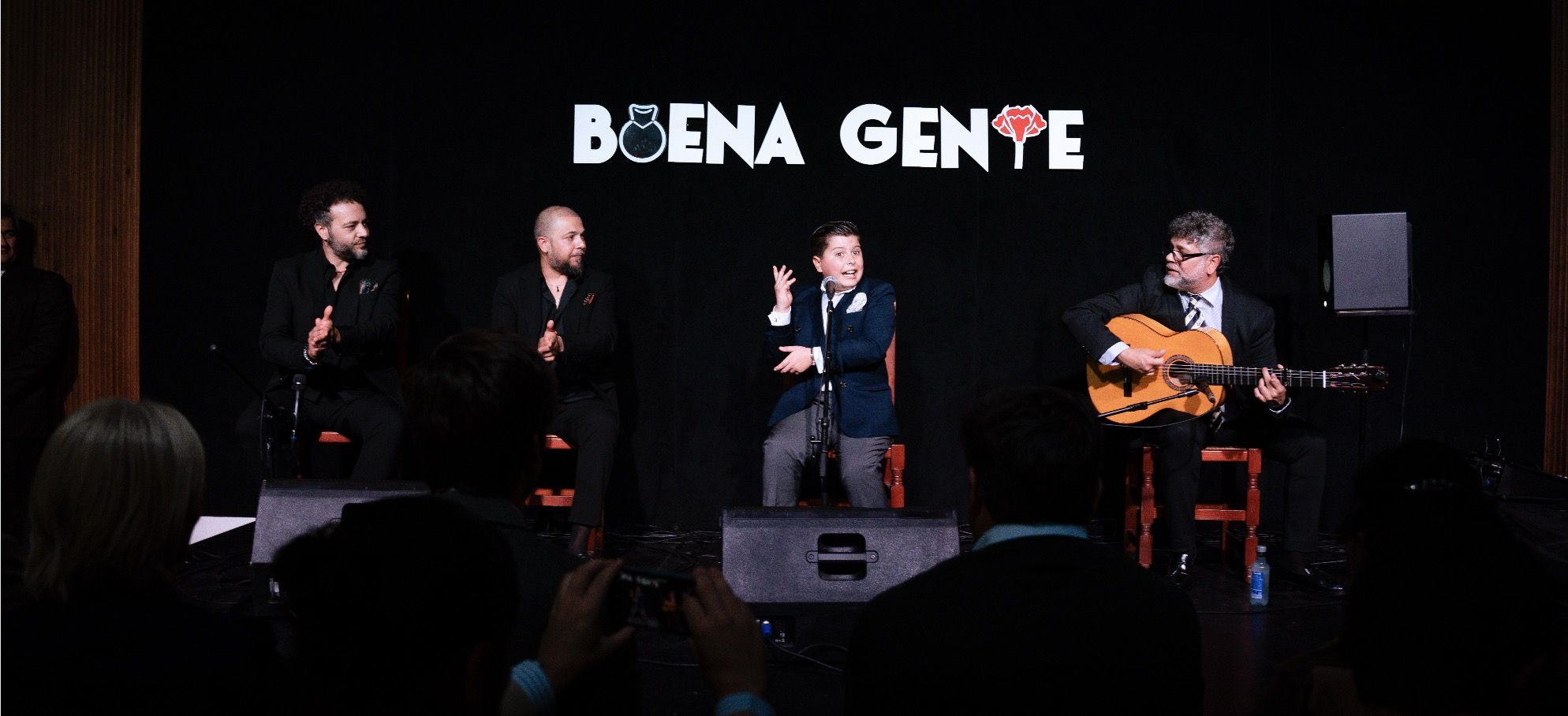 Manuel Monje chico cosechaba un rotundo éxito en su paso por la Peña Flamenca Buena Gente.   Sara Espinosa