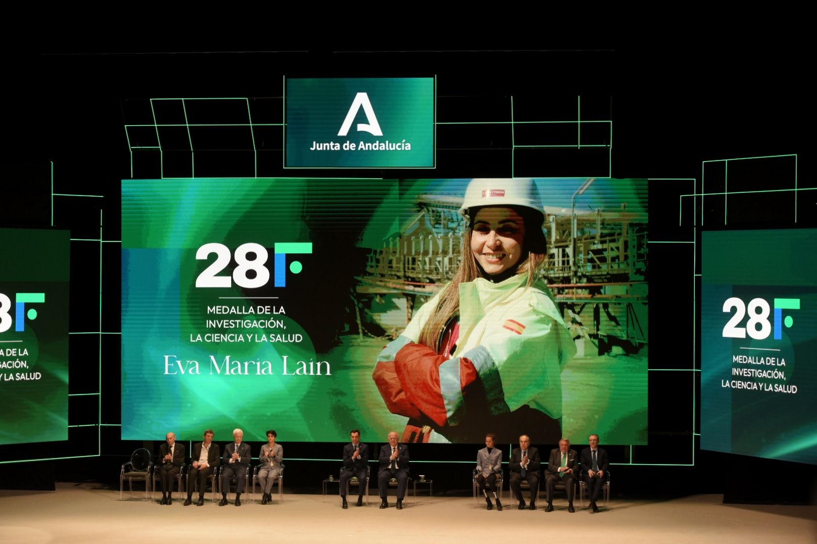 Eva María Laín, premiada con la Medalla de Andalucía a las Ciencias y las Letras.