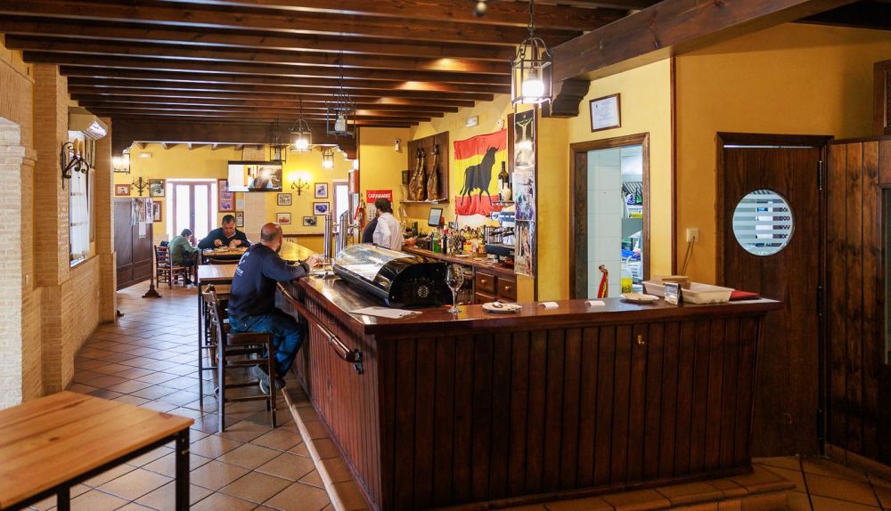 Interior de la venta Luis Rey en Lebrija.