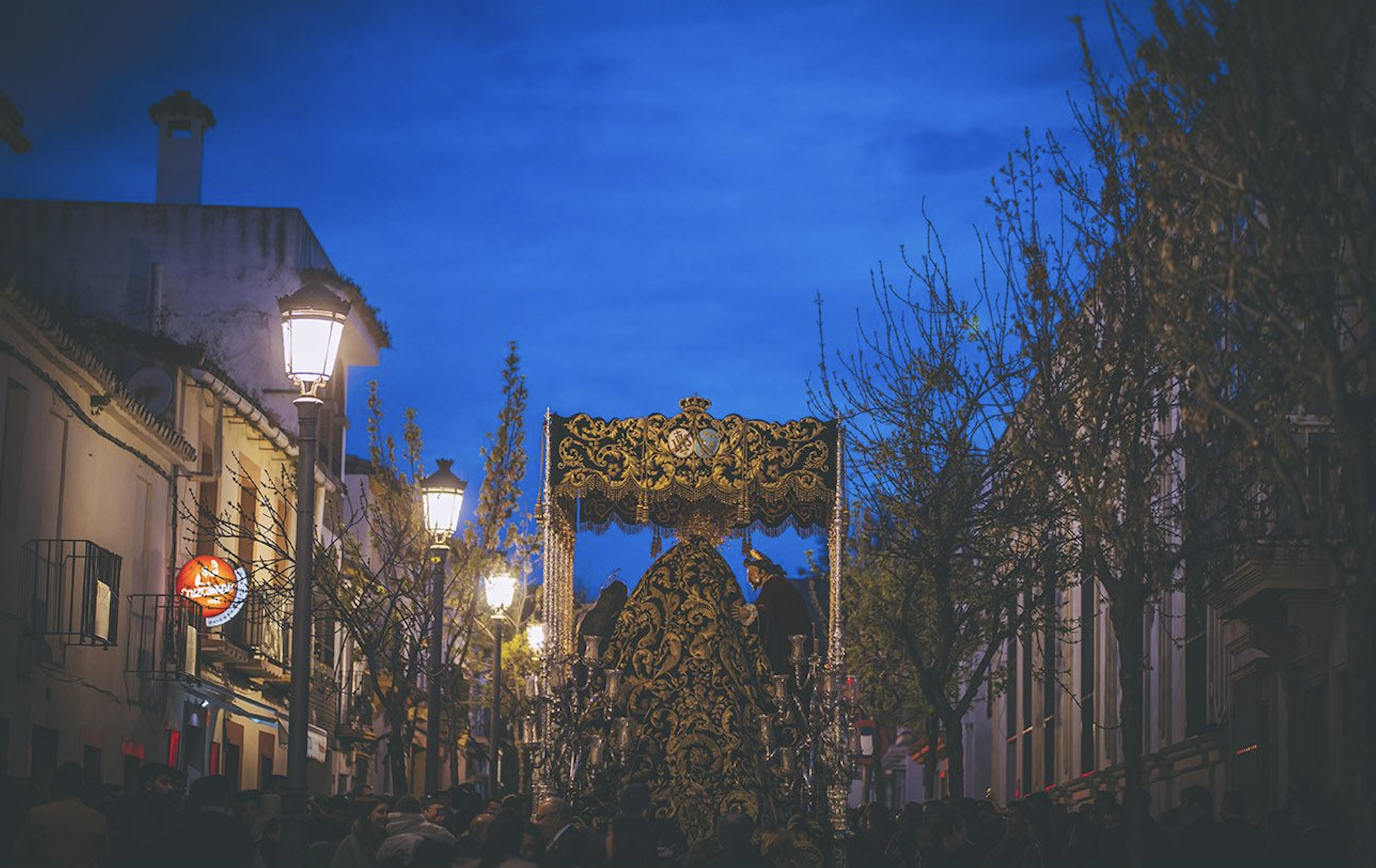 El actual palio de La Piedad visto desde atrás en la calle Porvera.   ESTEBAN