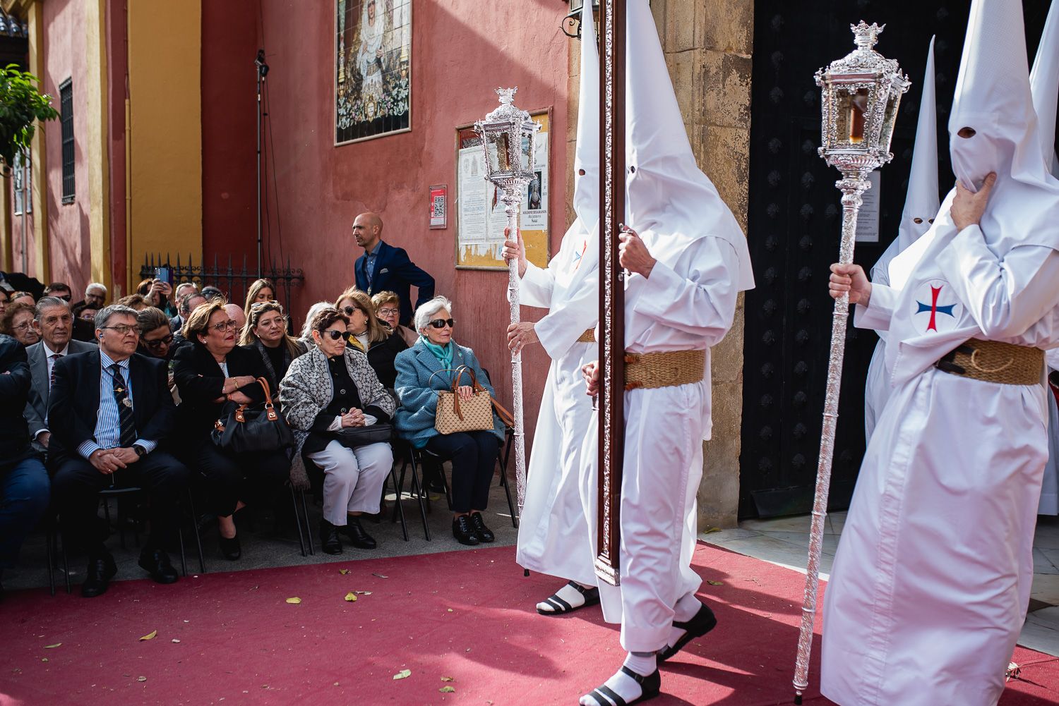 Sevilla disfruta de un Martes Santo con cinco hermandades en la calle