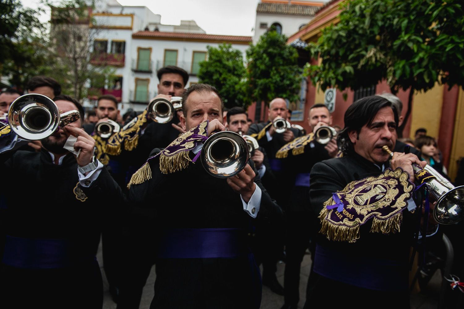 Sevilla disfruta de un Martes Santo con cinco hermandades en la calle