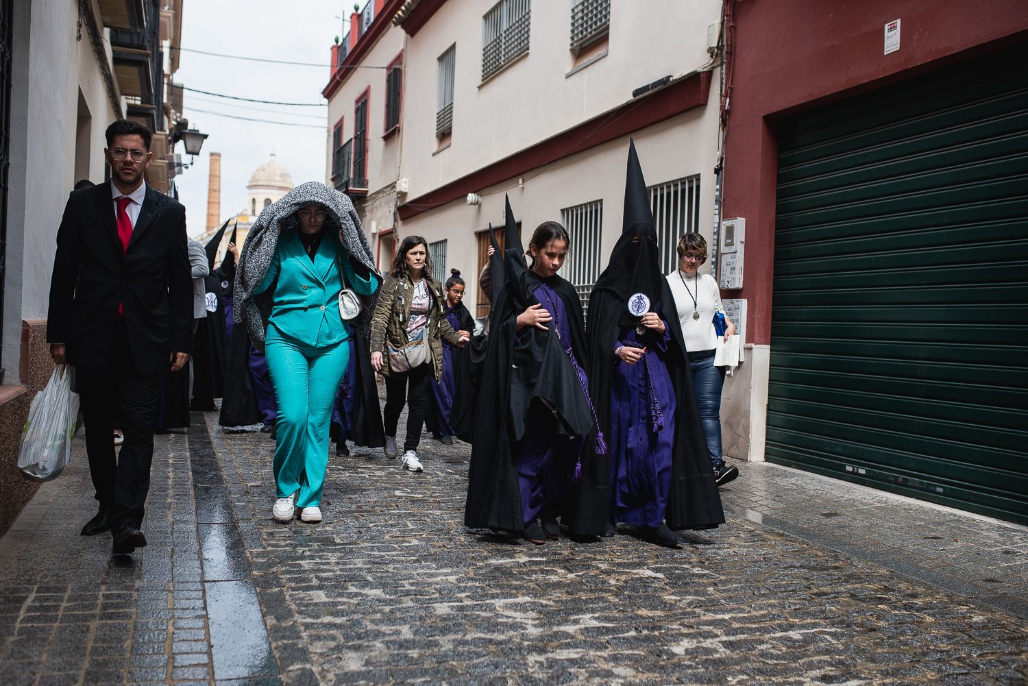San Bernardo sufre la lluvia y no procesiona.