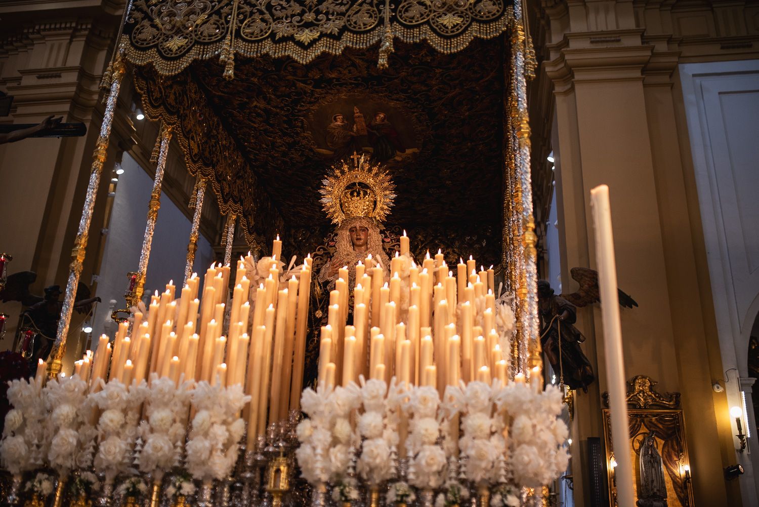 San Bernardo sufre la lluvia y no procesiona.
