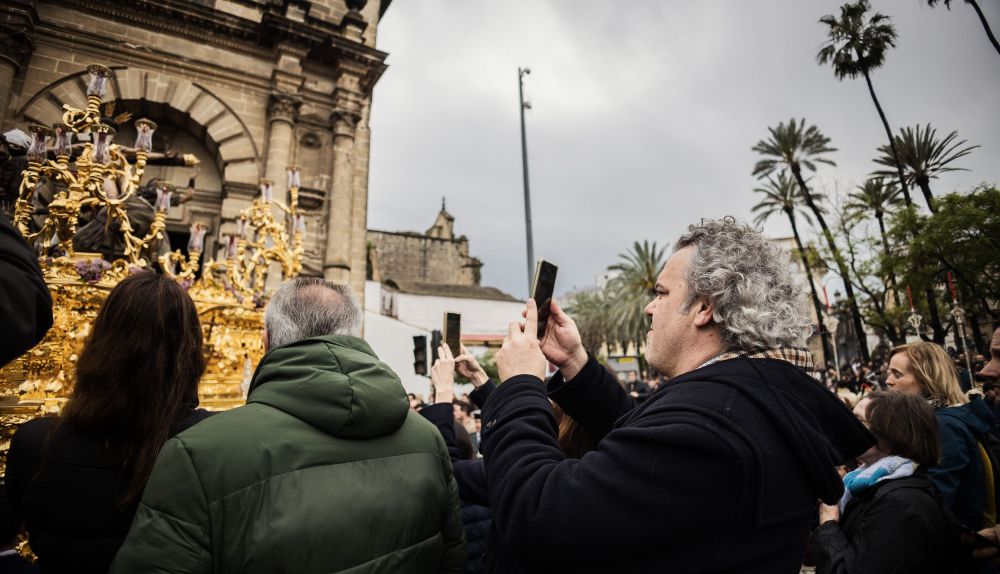 El misterio de la hermandad de La Exaltación saliendo de Santo Domingo el pasado año. 
