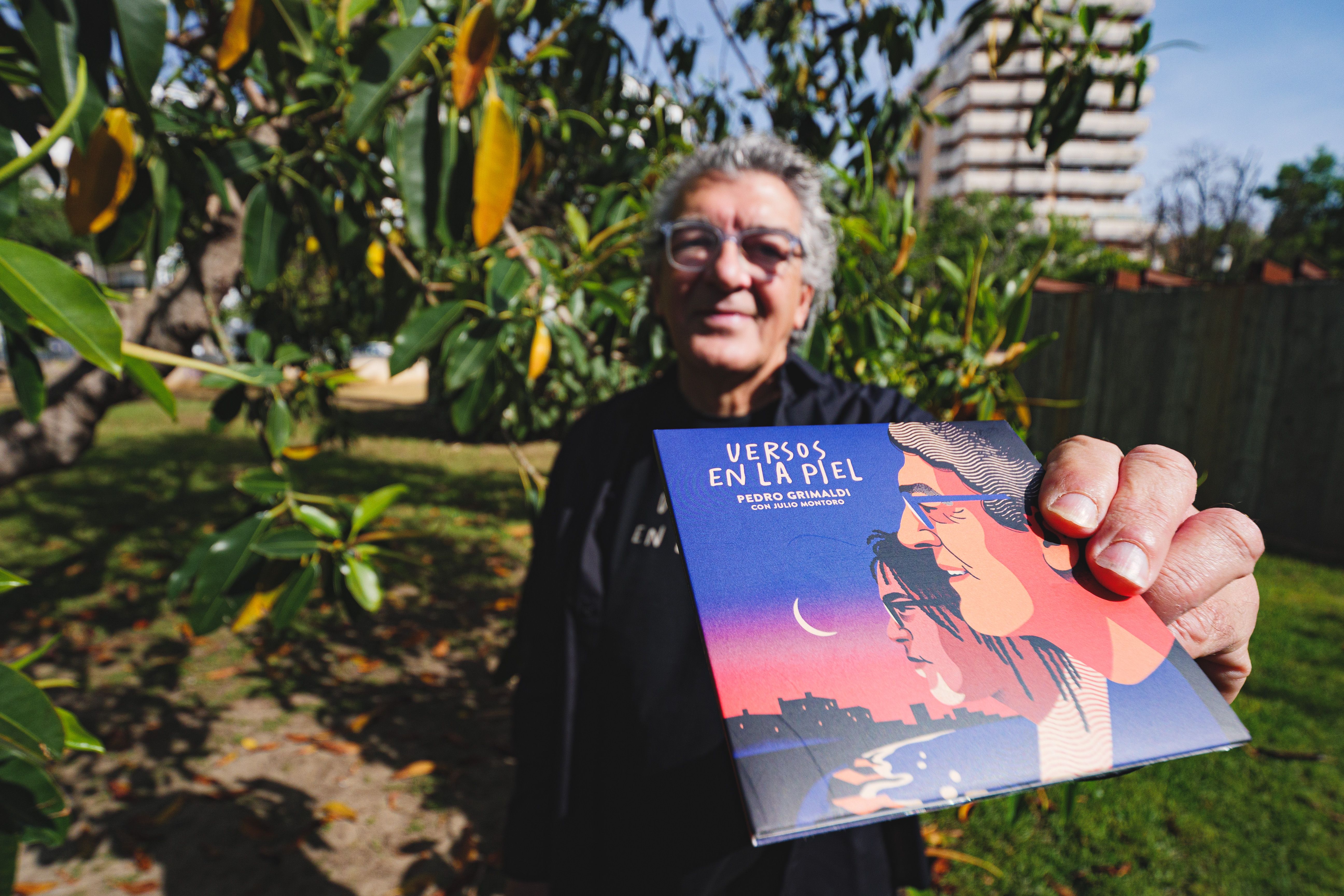 “Las manos de sol de Julio Montoro iluminan el universo creativo de Pedro Grimaldi” (Luis Hidalgo). Foto: Rubén Carrera.