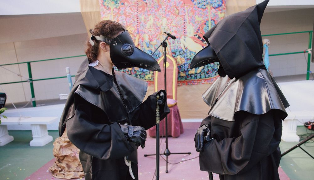 Una recreación en la feria medieval que ha organizado el IES La Algaida, en Puerto Real.