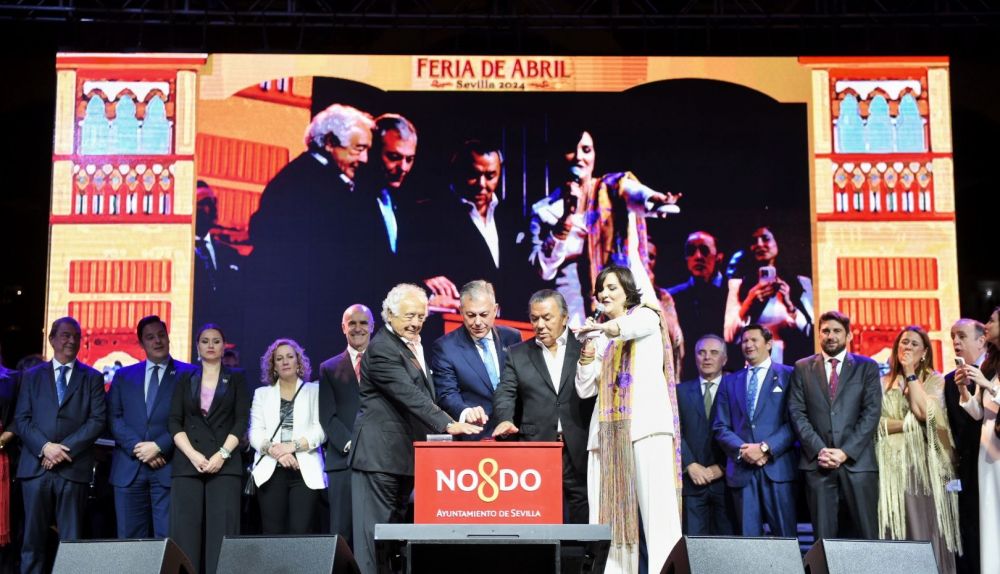 La noche del 'Pescaíto' 2024 en el Real de la Feria de Sevilla.