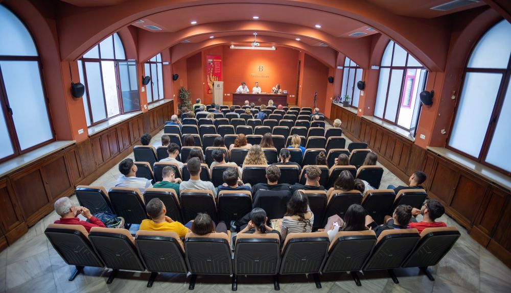 La presentación contó con la presencia de alumnos del IES Seritium.