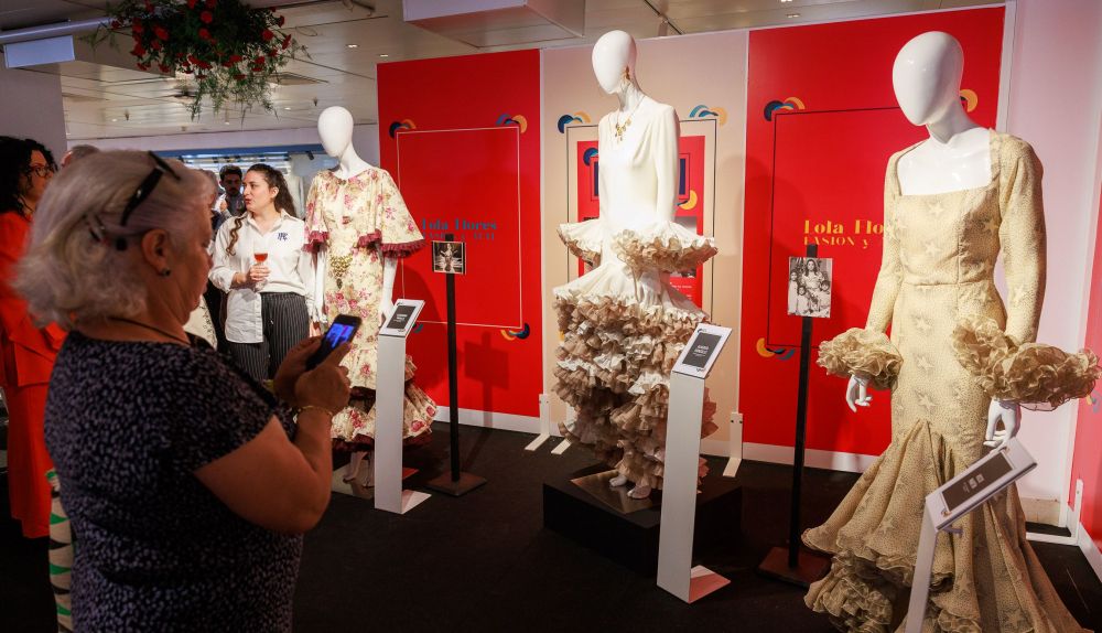 Varios de los trajes flamenca que forman parte de la colección.