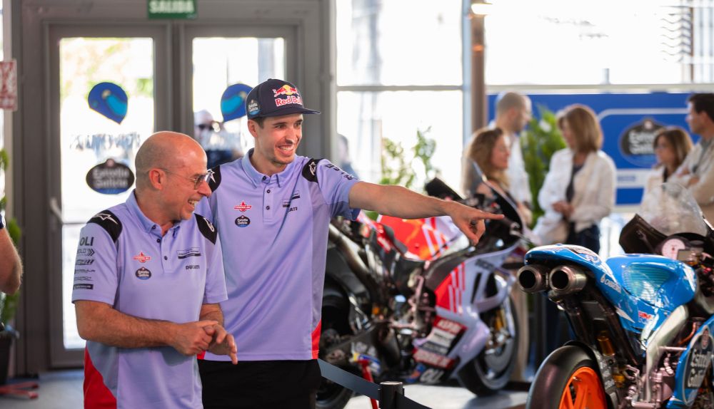 Así han levantado pasiones moteras los hermanos Márquez en Jerez