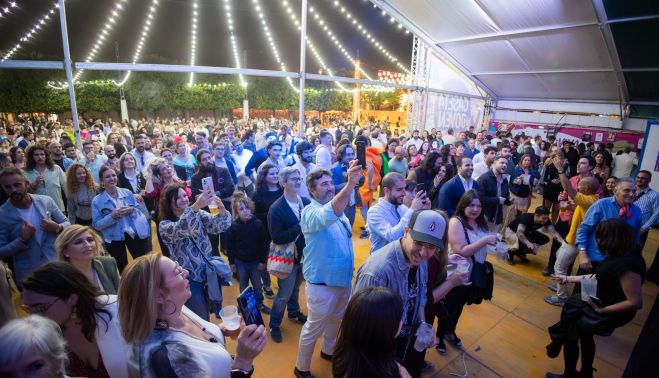 Concierto de Tomasito en la caseta de la juventud