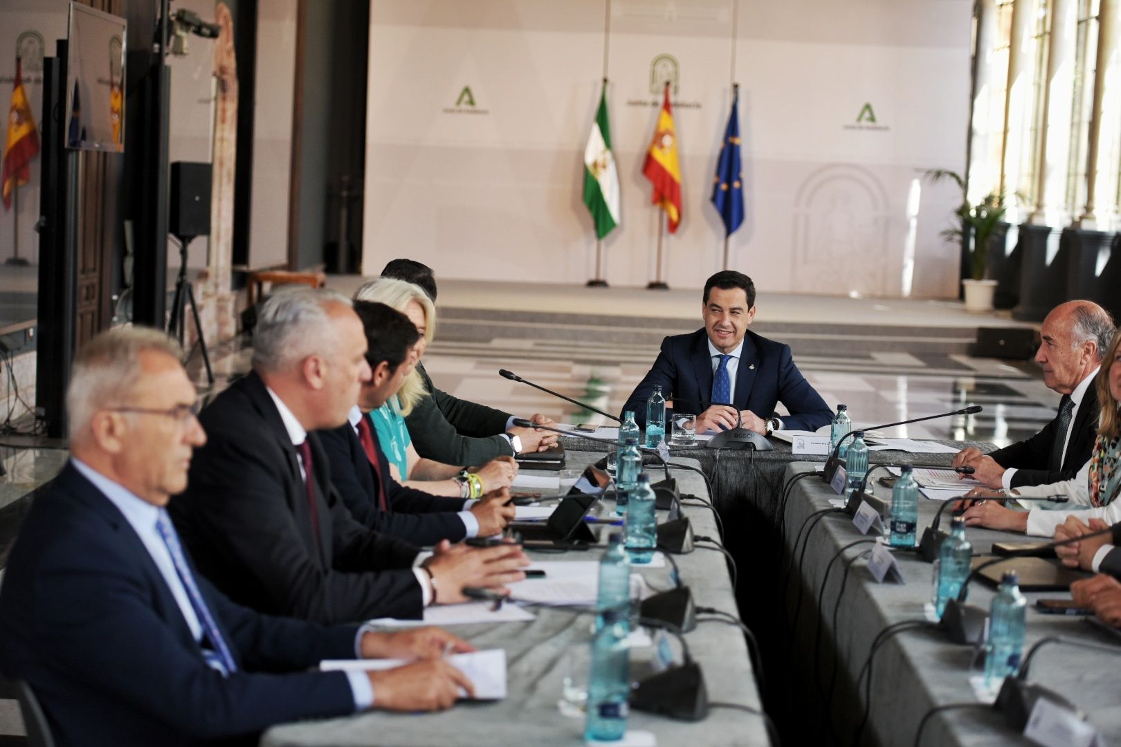 El encuentro entre Moreno y los alcaldes del Campo de Gibraltar buscaba unir posiciones antes de la reunión con Albares.